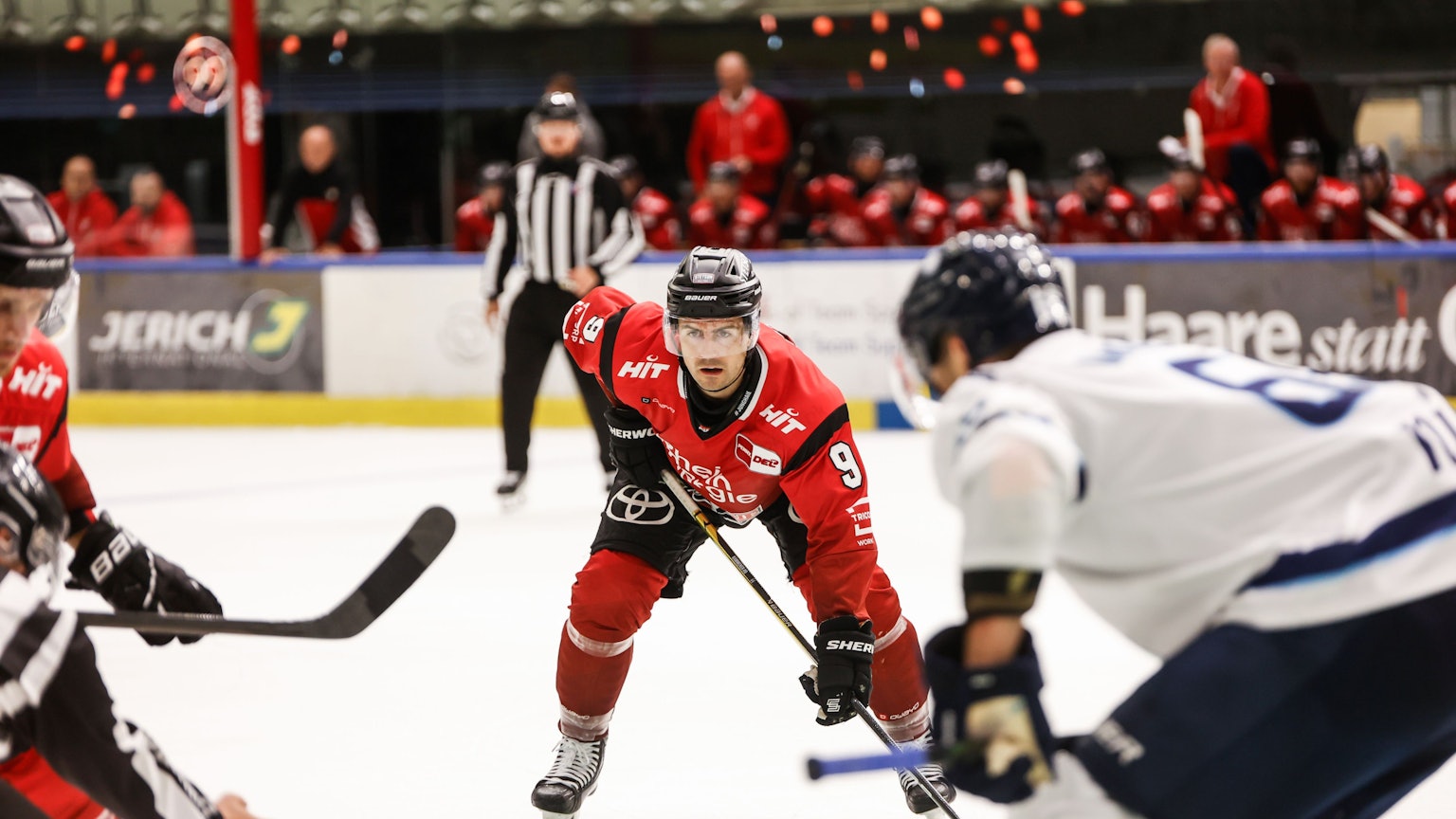 Maximilian Kammerer erzielte beim 3:1 der Kölner Haie gegen Slovan Bratislava die beiden entscheidenden Tore.