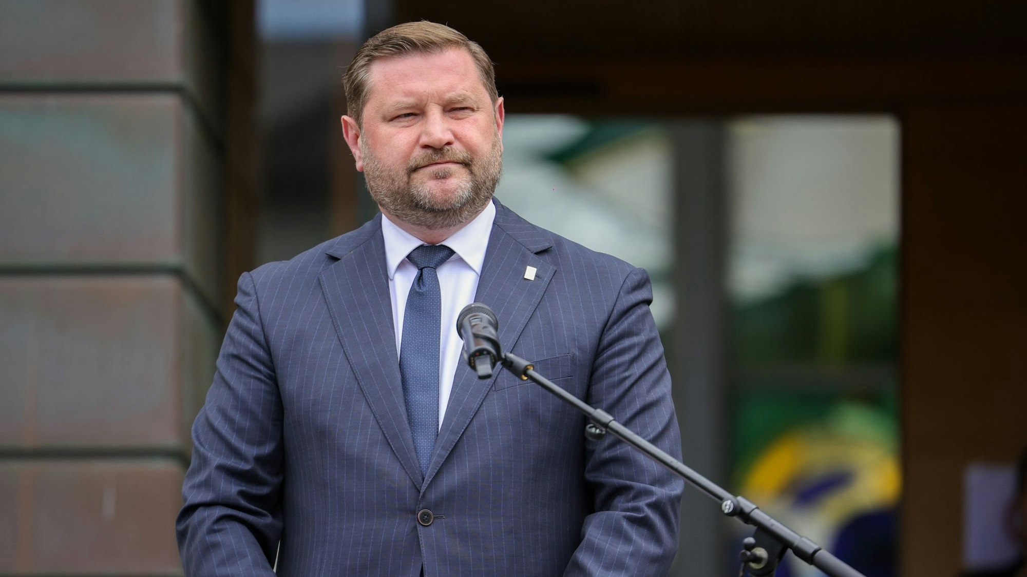 Oberbürgermeister Tim Kurzbach (SPD) schildert den schwierigen Weg zurück zur Normalität.