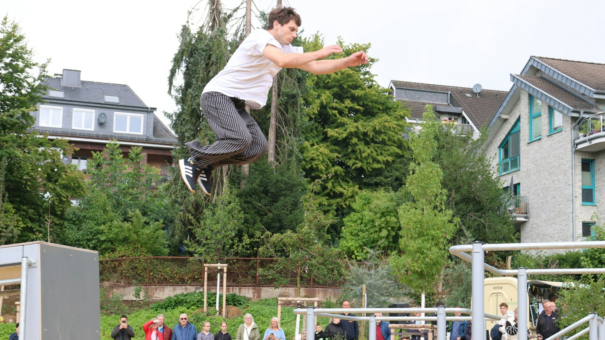 Zu sehen ist die Parcoursdemonstration durch einen Profi