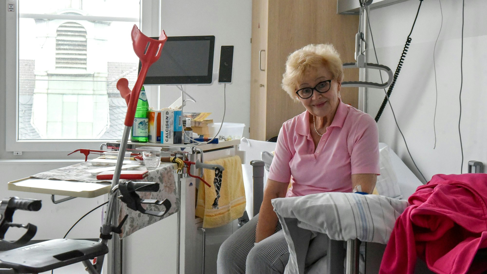 Mathilde Poschmann fühlt sich nach einem Sturz mit bösen Folgen im Brühler Alterstraumazentrum gut aufgehoben.