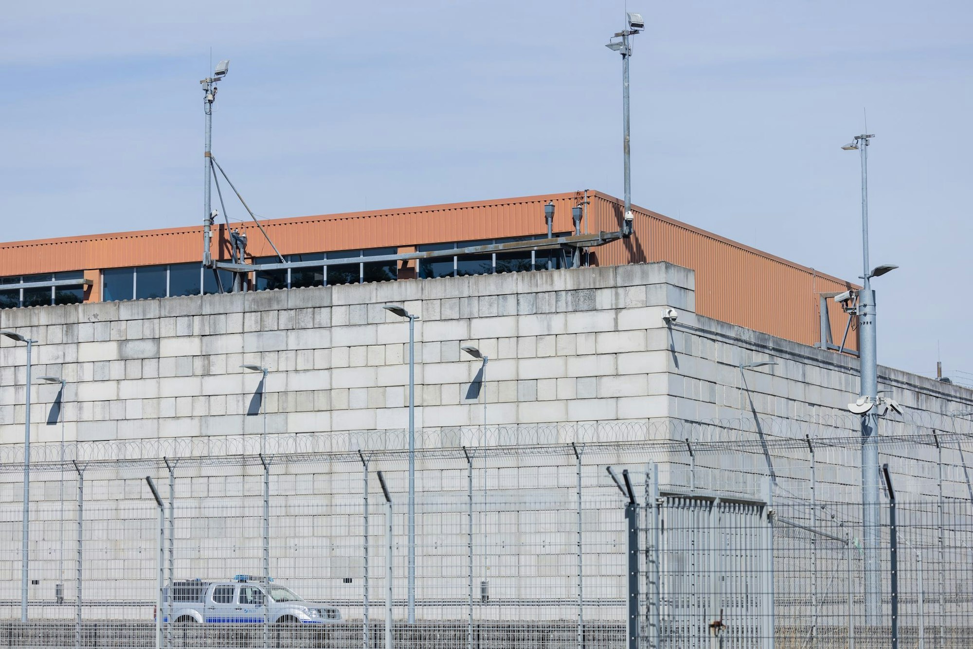 Auf dem Gelände des Forschungszentrums Jülich lagern die Castorbehälter.