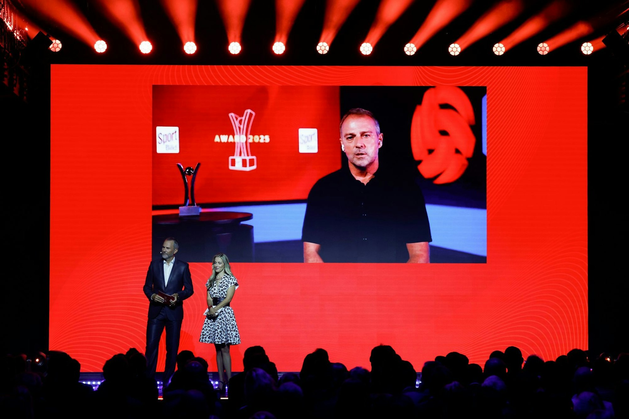 Videobotschaft von Trainer Hansi Flick bei den «Sport Bild»-Awards.