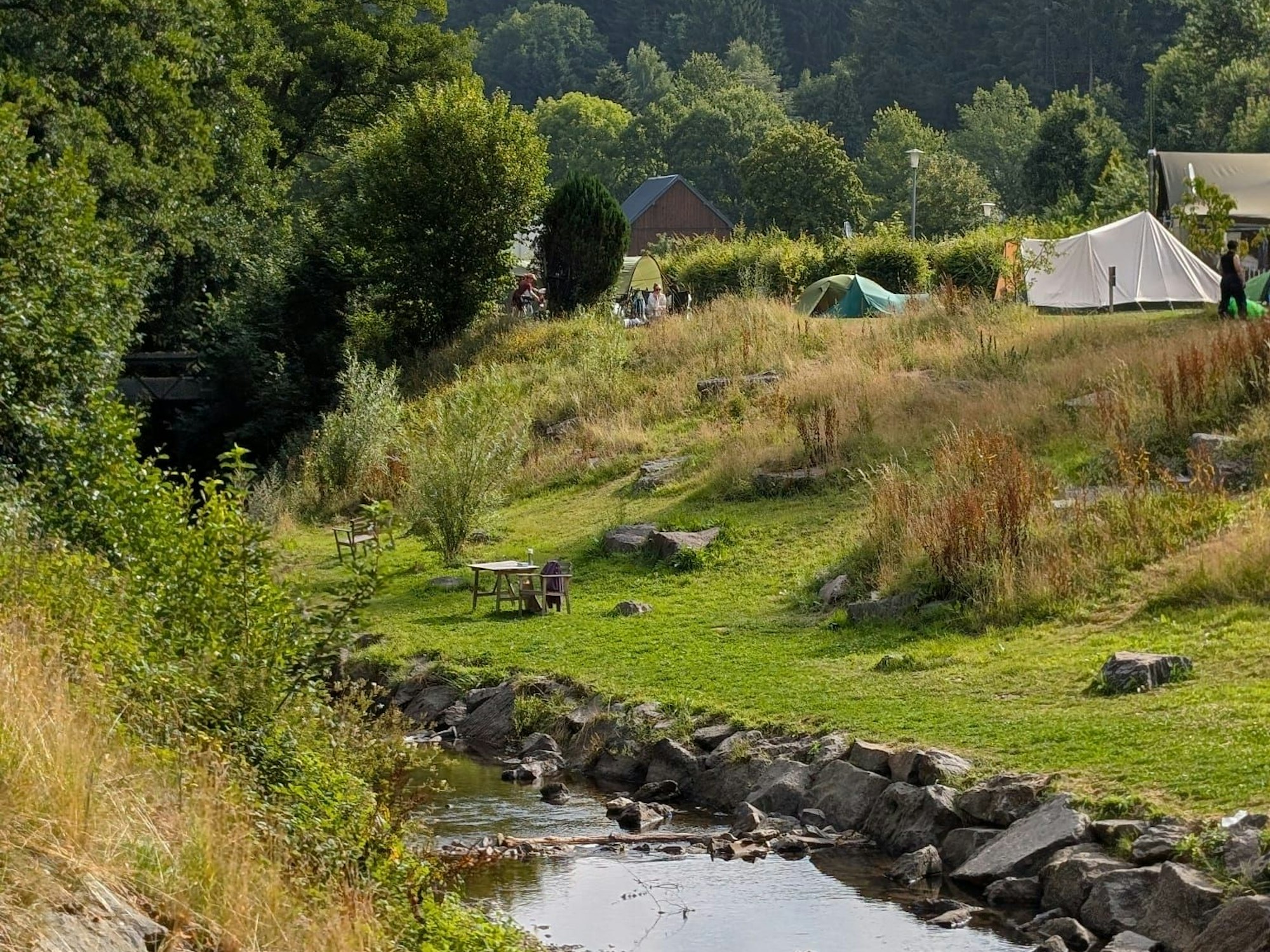 Wildromantisch: Wildbach Camping in Hellenthal