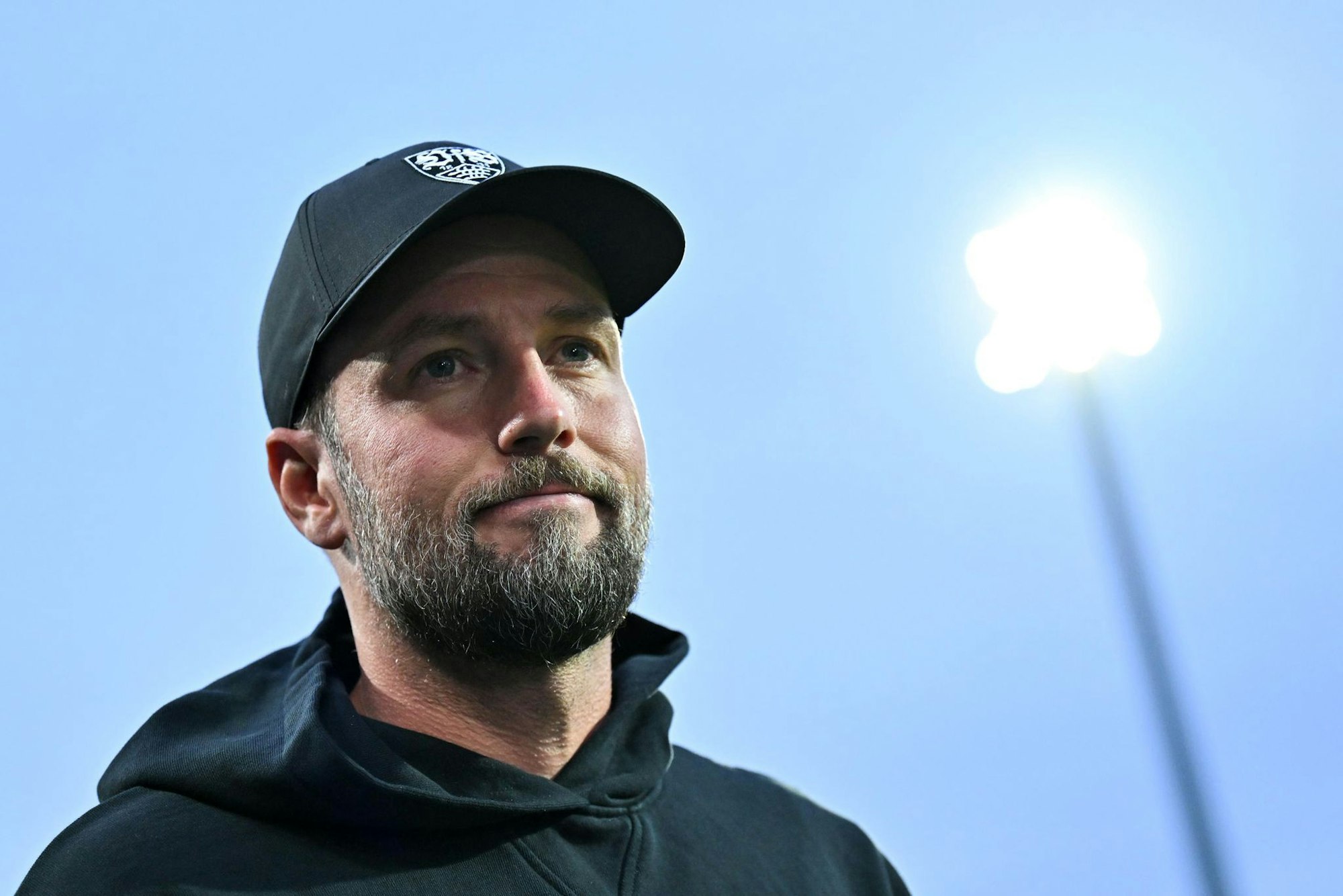 Stuttgarts Trainer Sebastian Hoeneß.