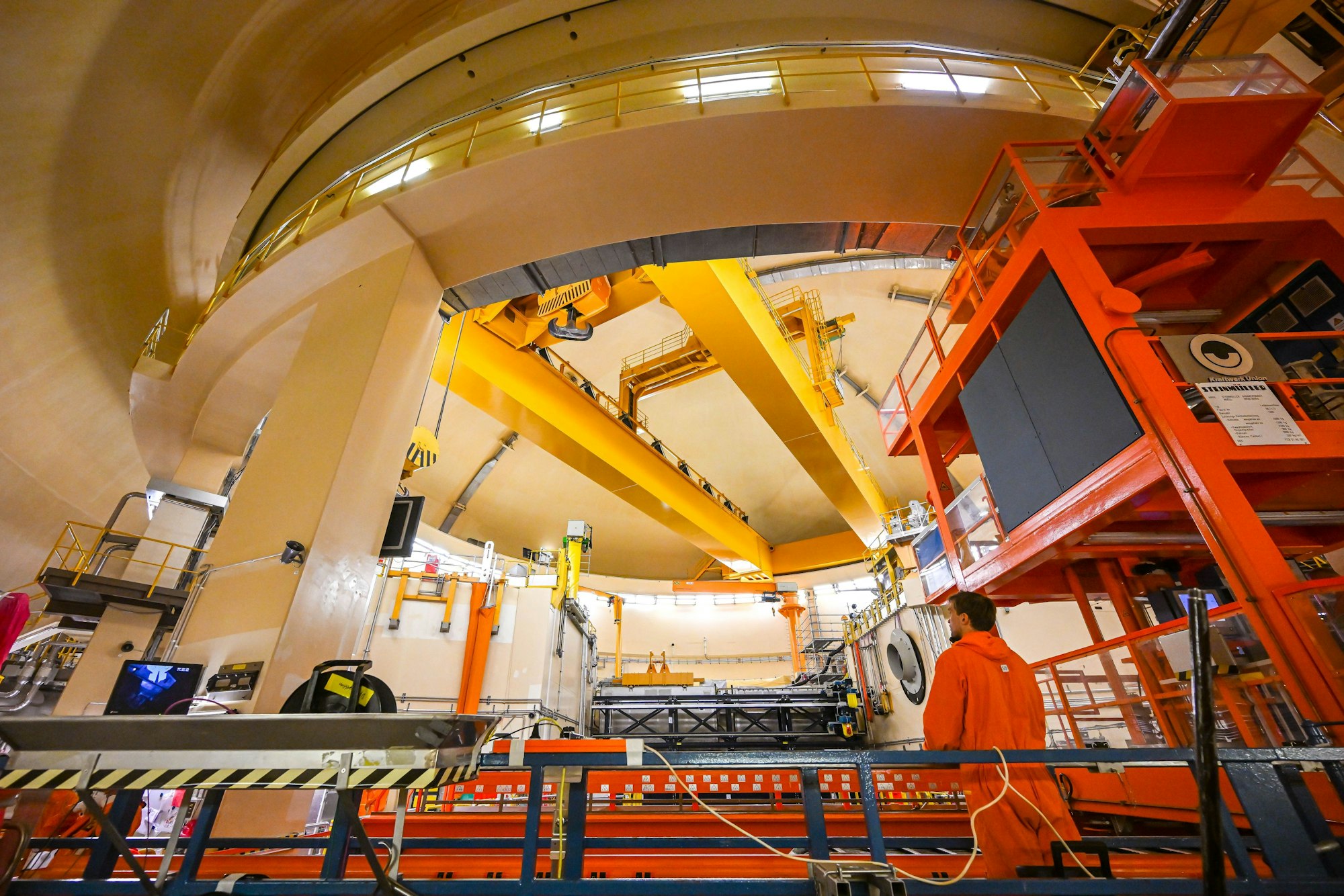 Das Innere vom Reaktorgebäude des Kernkraftwerks Emsland