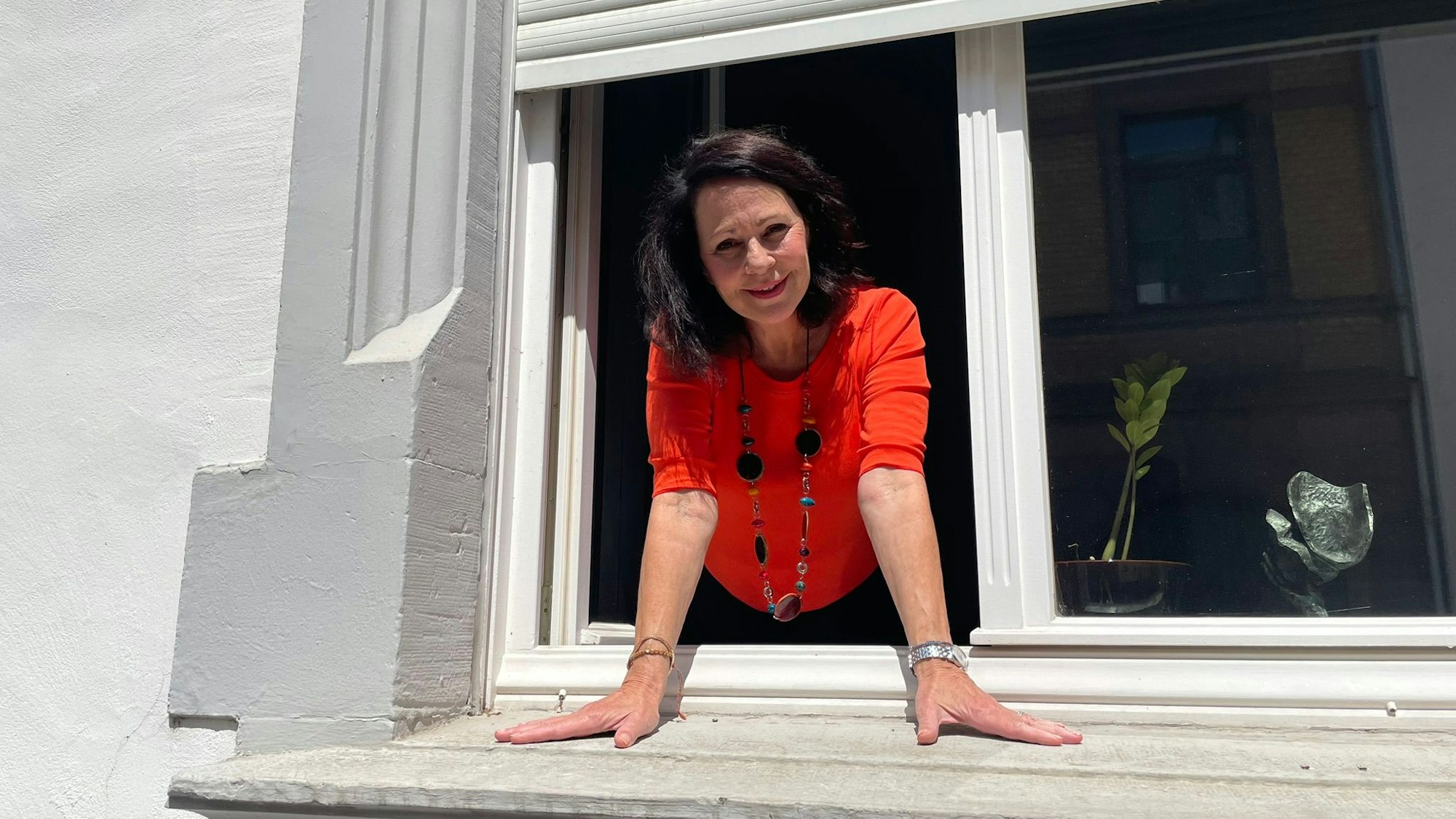 Die Heimat des inneren Kindes: Stefanie Stahl guckt aus ihrer Praxis in Trier.
