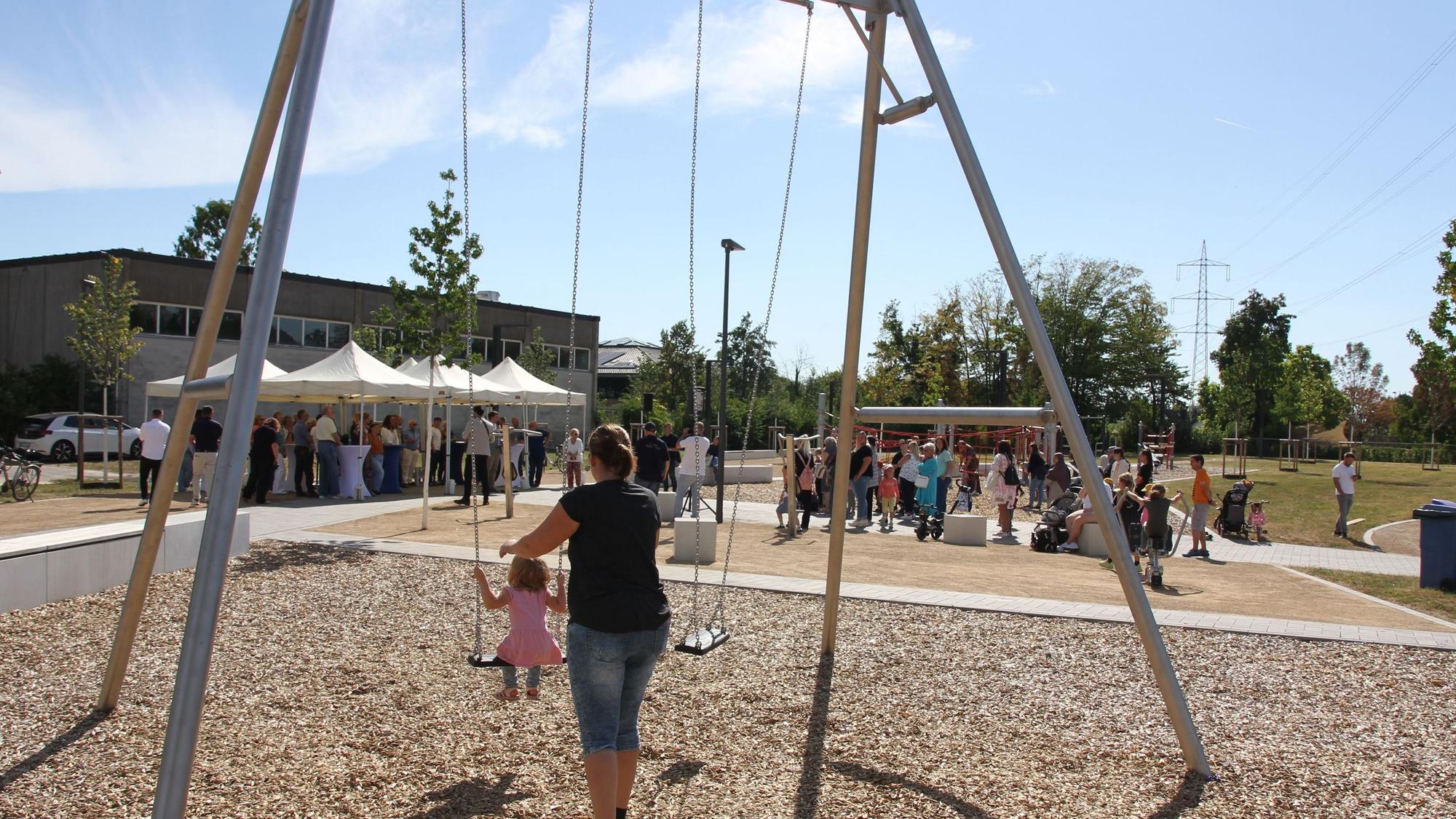 Eröffnung des Mehrgenerationenparks Sieglar