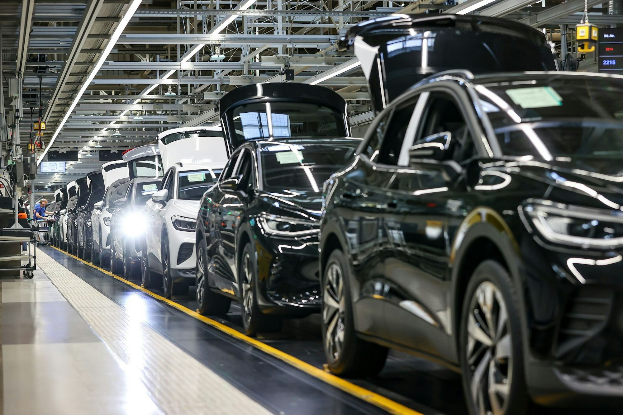 Deutschlands Autobranche steht unter Druck - etwa beim Wandel zur E-Mobilität. (Archivbild