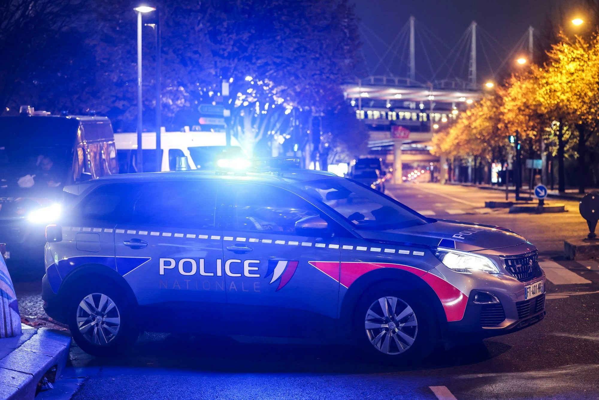 Nach einem 100 Millionen-Betrug dauern die Ermittlungen der französischen und deutschen Polizei sowie die Suche nach dem verschwundenen Geld an. (Archivbild)
