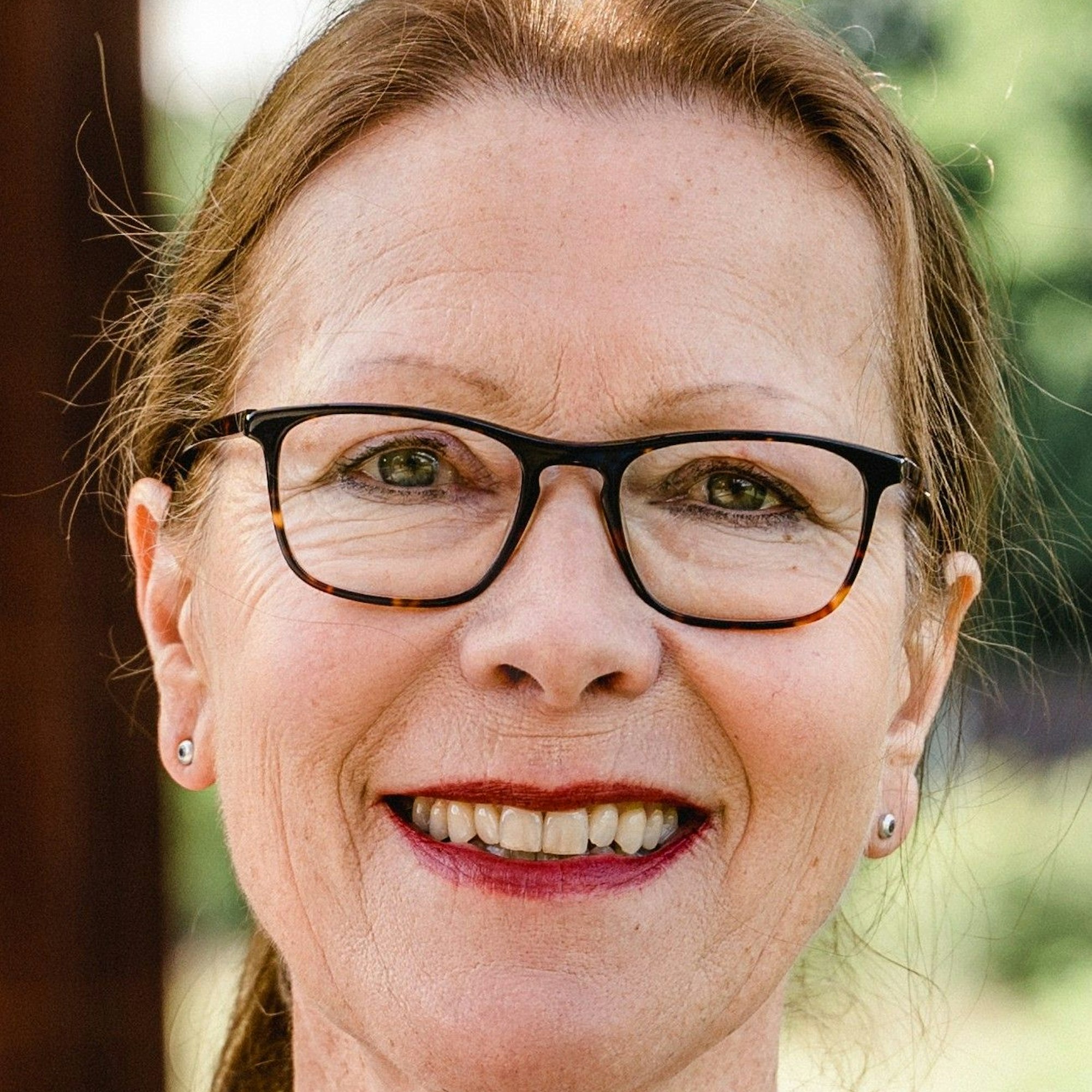 Das Porträtbild zeigt Maria Sigel-Wings.