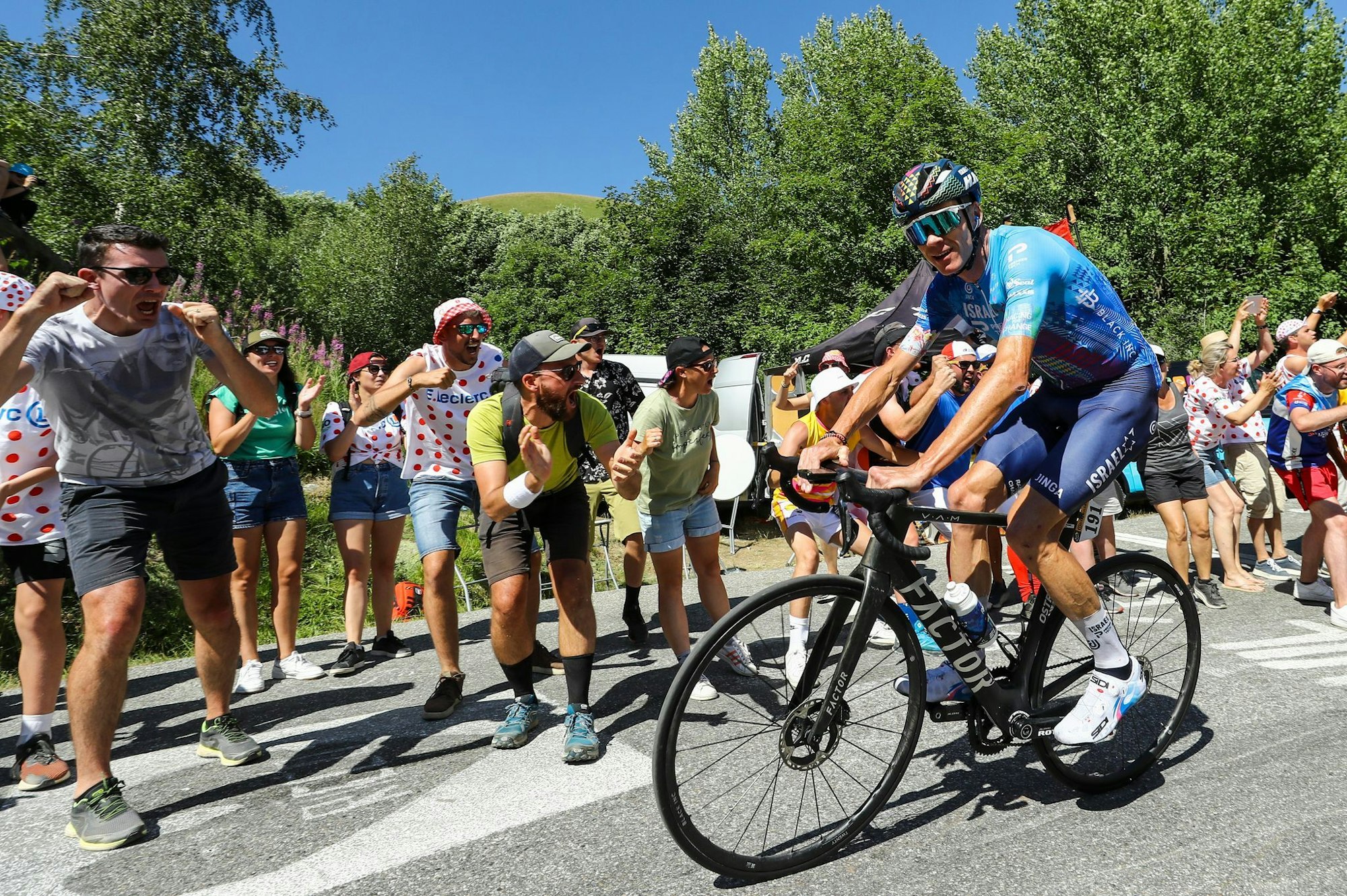 Chris Froome hat bei einem Trainingsunfall mehrere Knochenbrüche erlitten. (Archivbild)