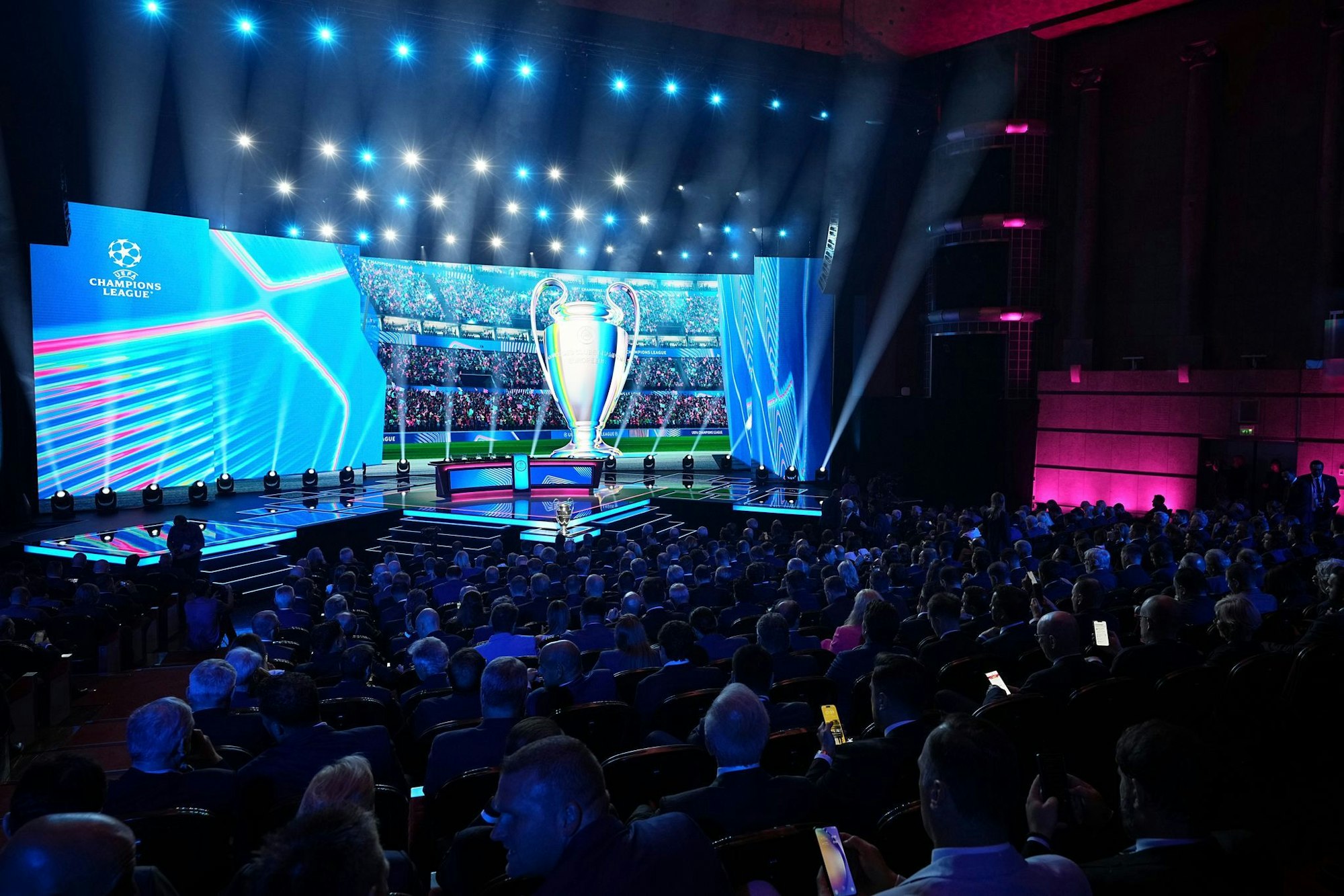 Die Auslosung der Champions-League-Ligaphase fand auch in diesem Jahr wieder in Monaco statt.