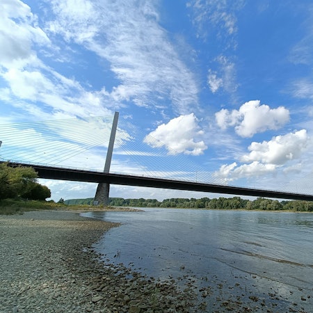 Erhebliche Einschränkungen soll es ab Mitte Januar für den Verkehr auf der Bonner Nordbrücke geben.