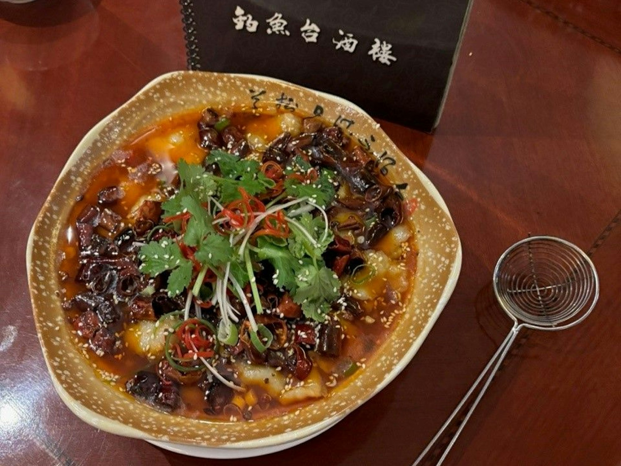 „Der Sprung in die heiße Bouillon“ im Kolaila.