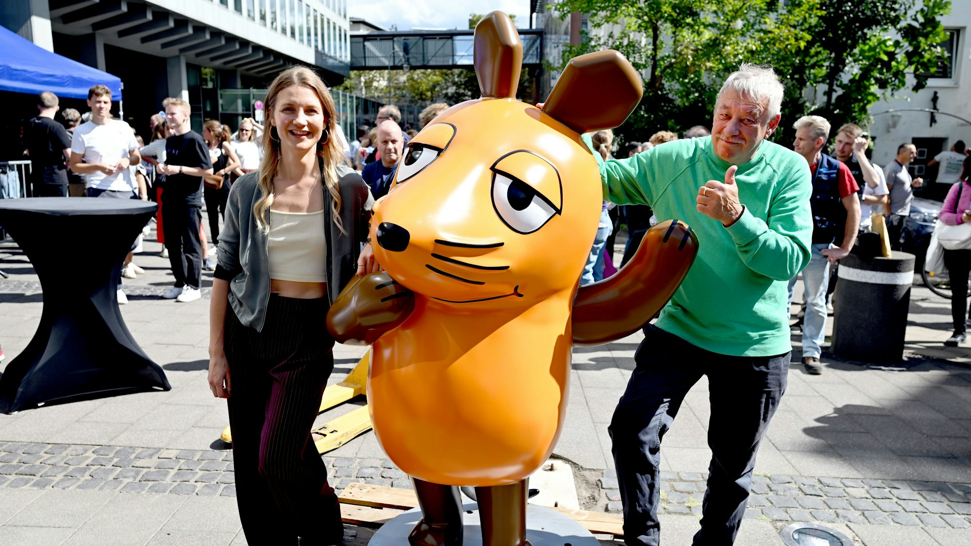Feiern die Rückkehr der Maus: Moderator Christoph Biemann (r) und Moderatorin Jana Forkel