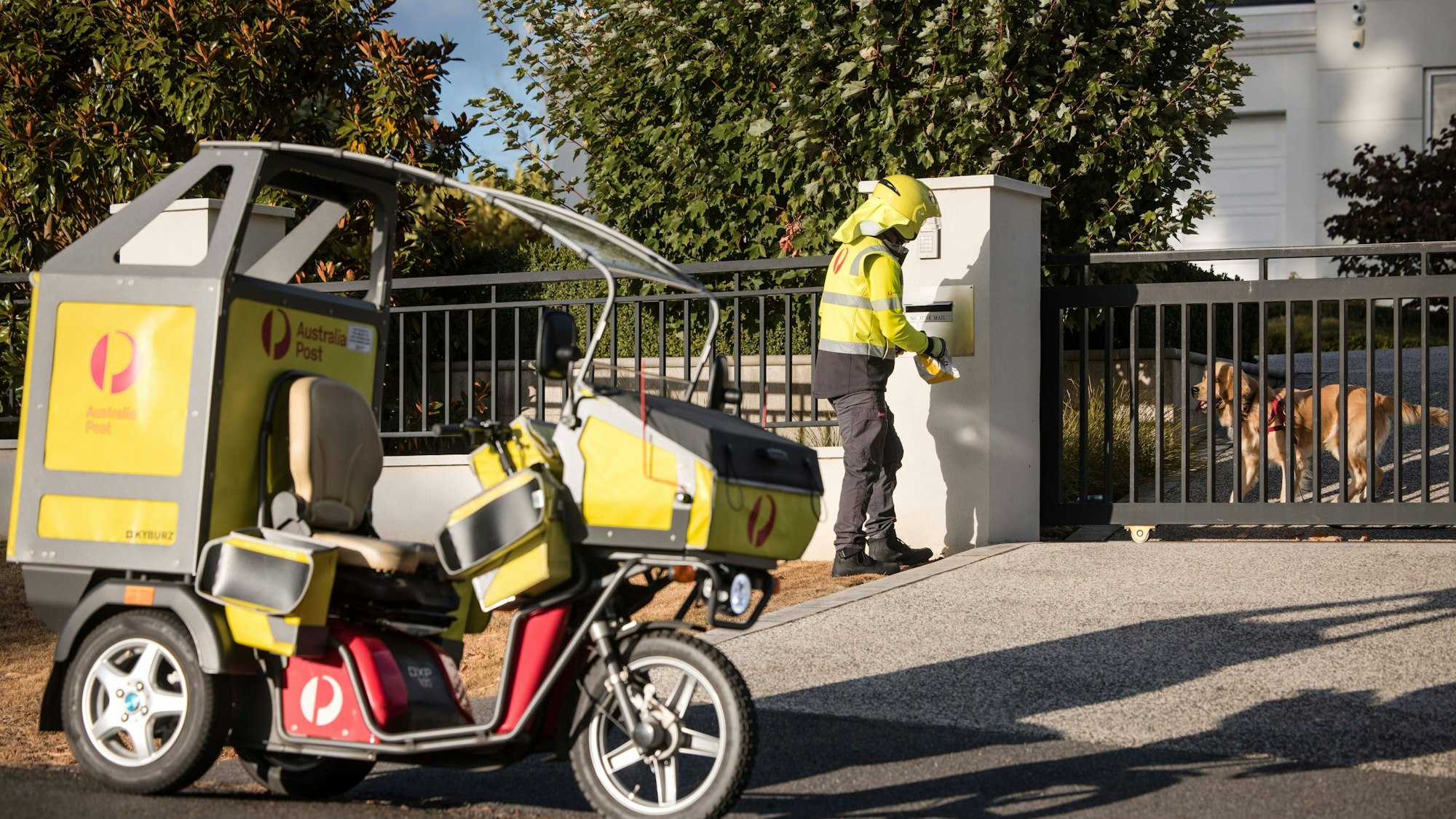 Im Dienste der Australia Post steht auch der gefeierte Zusteller Gurpreet Singh. dpa