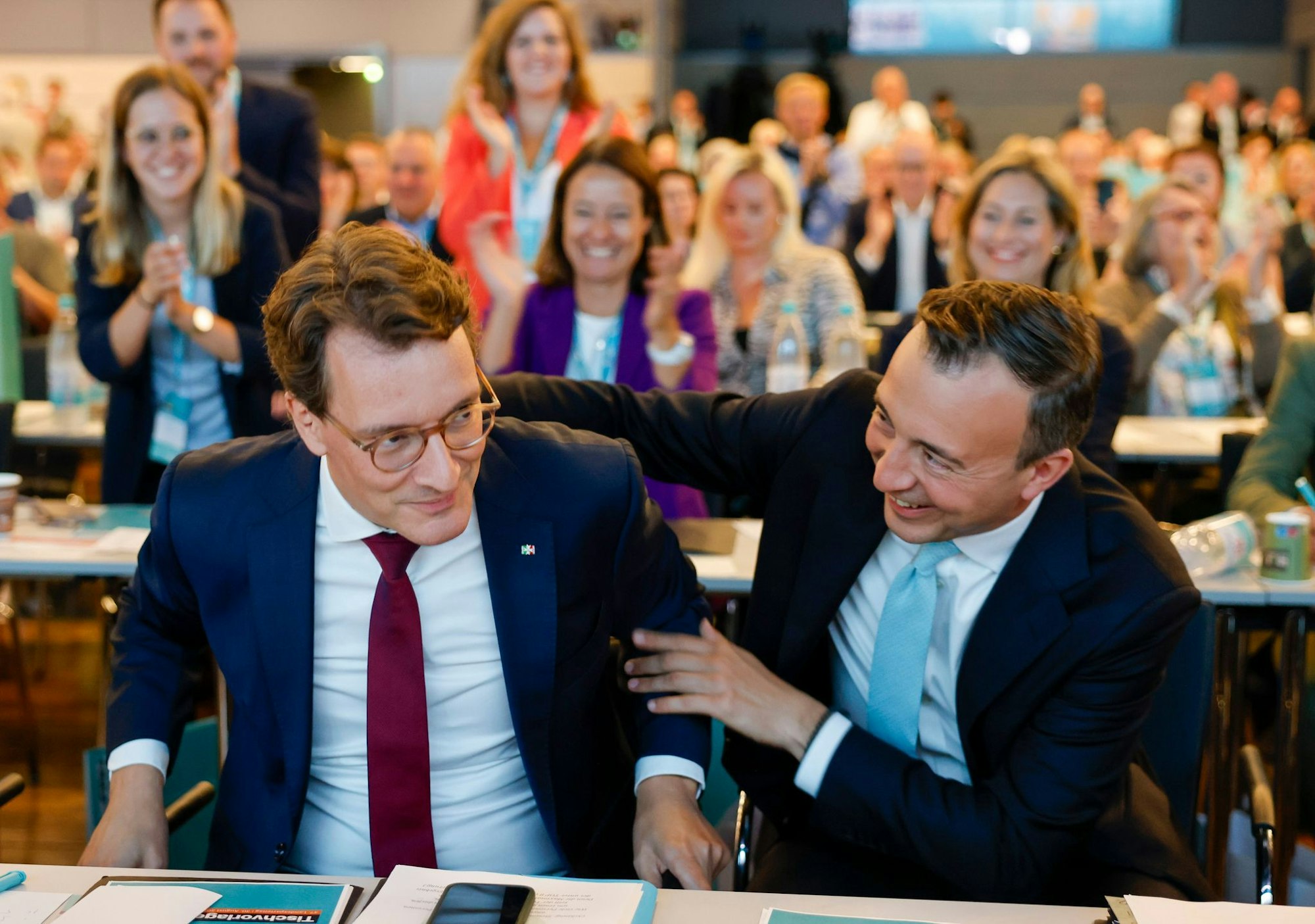 Hendrik Wüst freute sich über sein Ergebnis bei den Landesvorstandswahlen der nordrhein-westfälischen CDU.