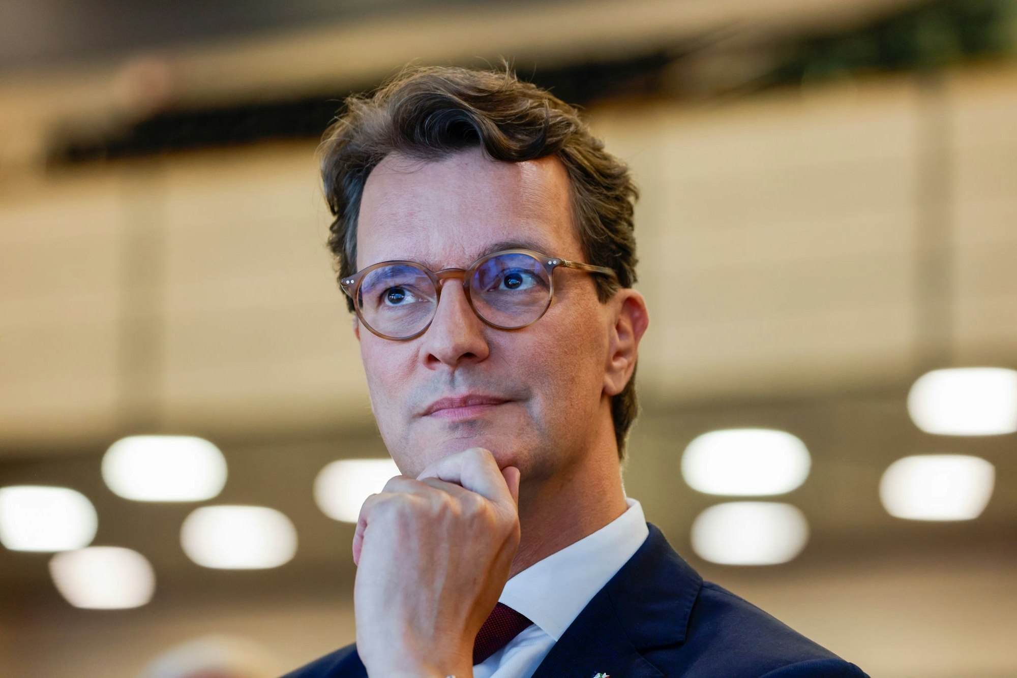 Nordrhein-Westfalens Ministerpräsident Hendrik Wüst (CDU) feiert einen historischen Schritt auf dem Weg zur Entschuldung der Kommunen.