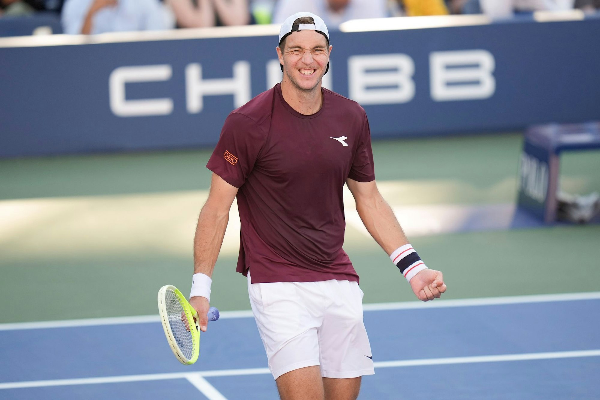 Es wartet ein großer Auftritt: Jan-Lennard Struff wird sich mit Novak Djokovic messen.