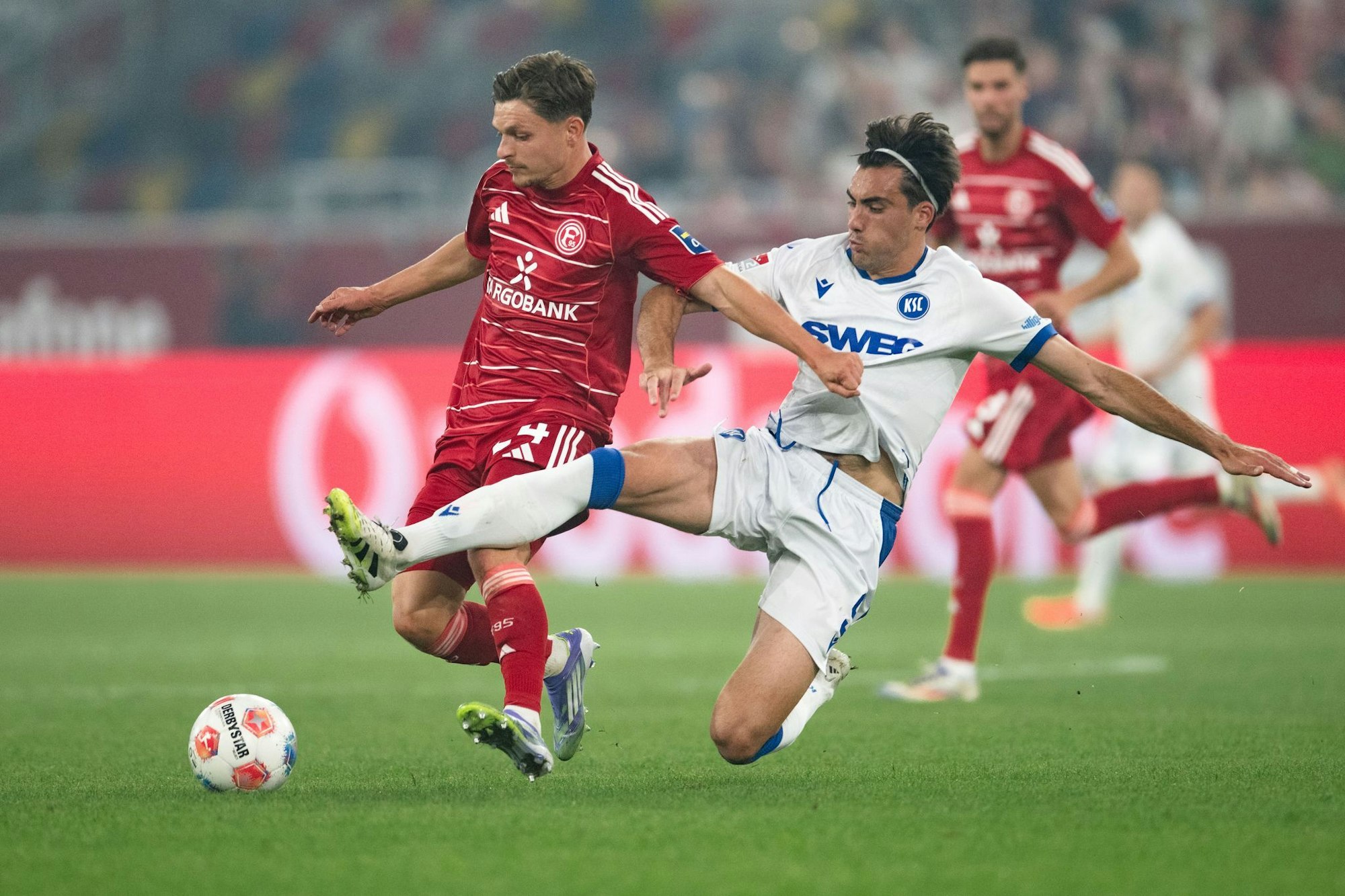 Das Spitzenspiel zwischen Düsseldorf und Karlsruher endete 0:0.