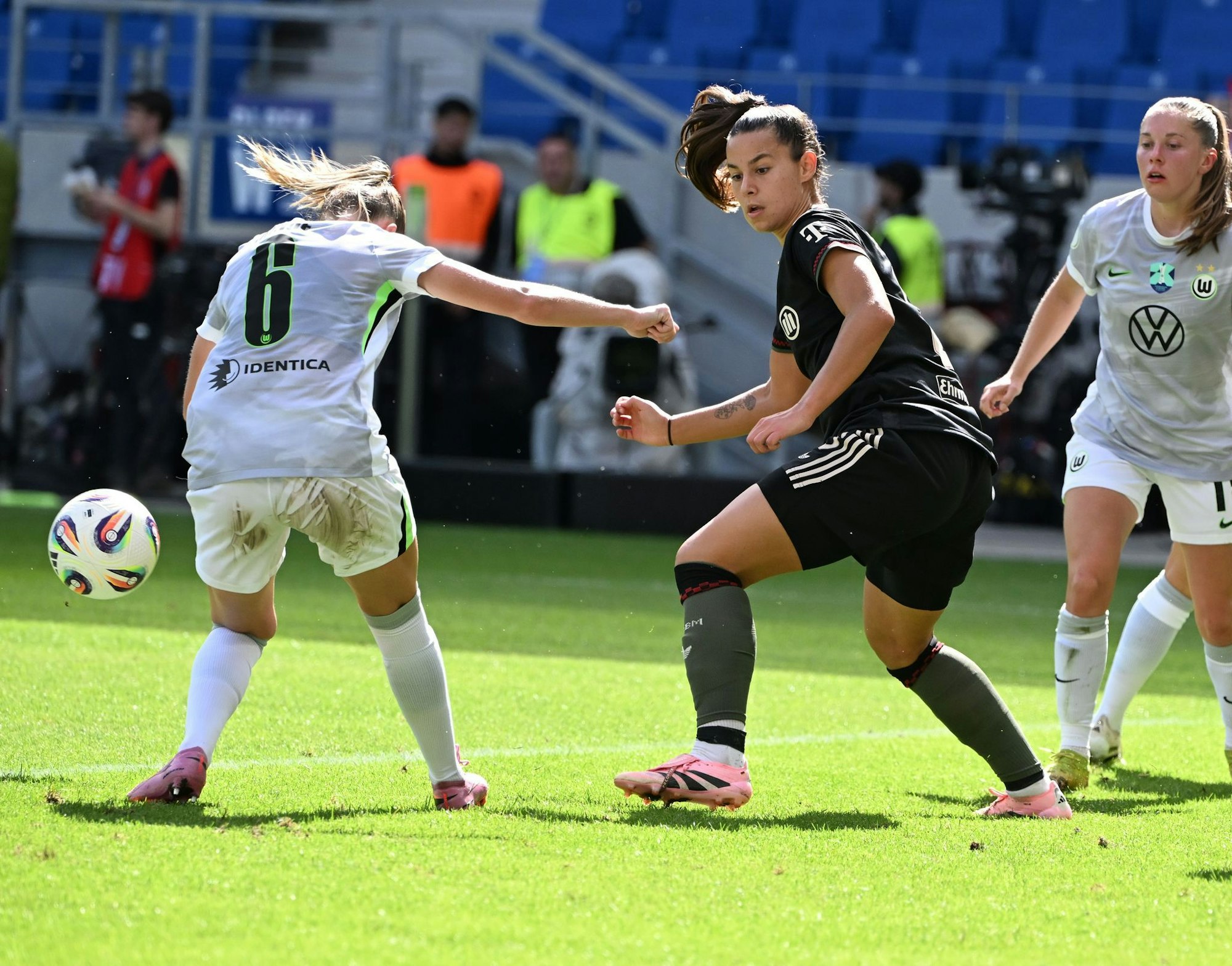 Lena Oberdorf war gegen ihren Ex-Club wieder mittendrin.