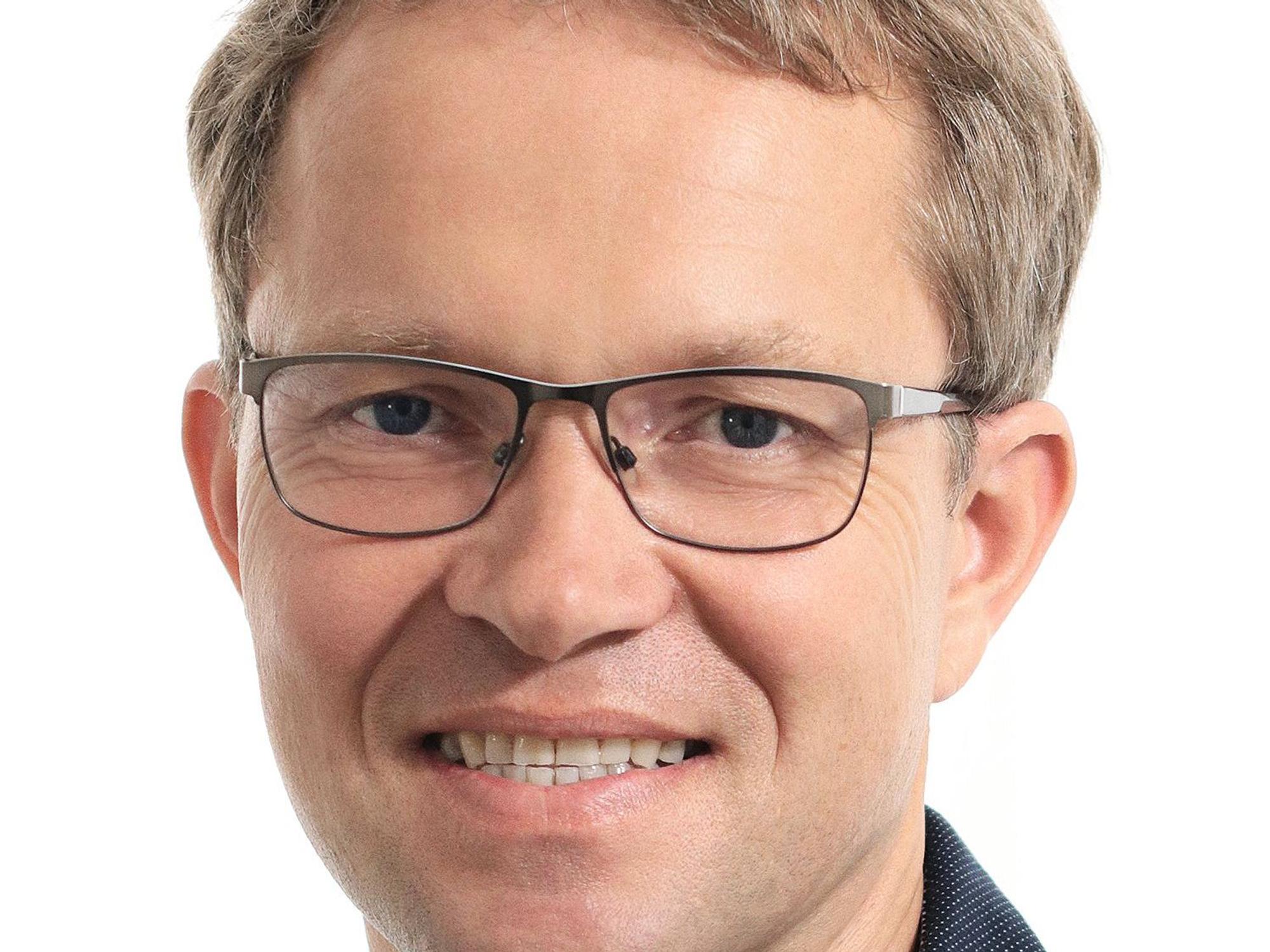 Das Porträtbild zeigt Markus Schäfer.