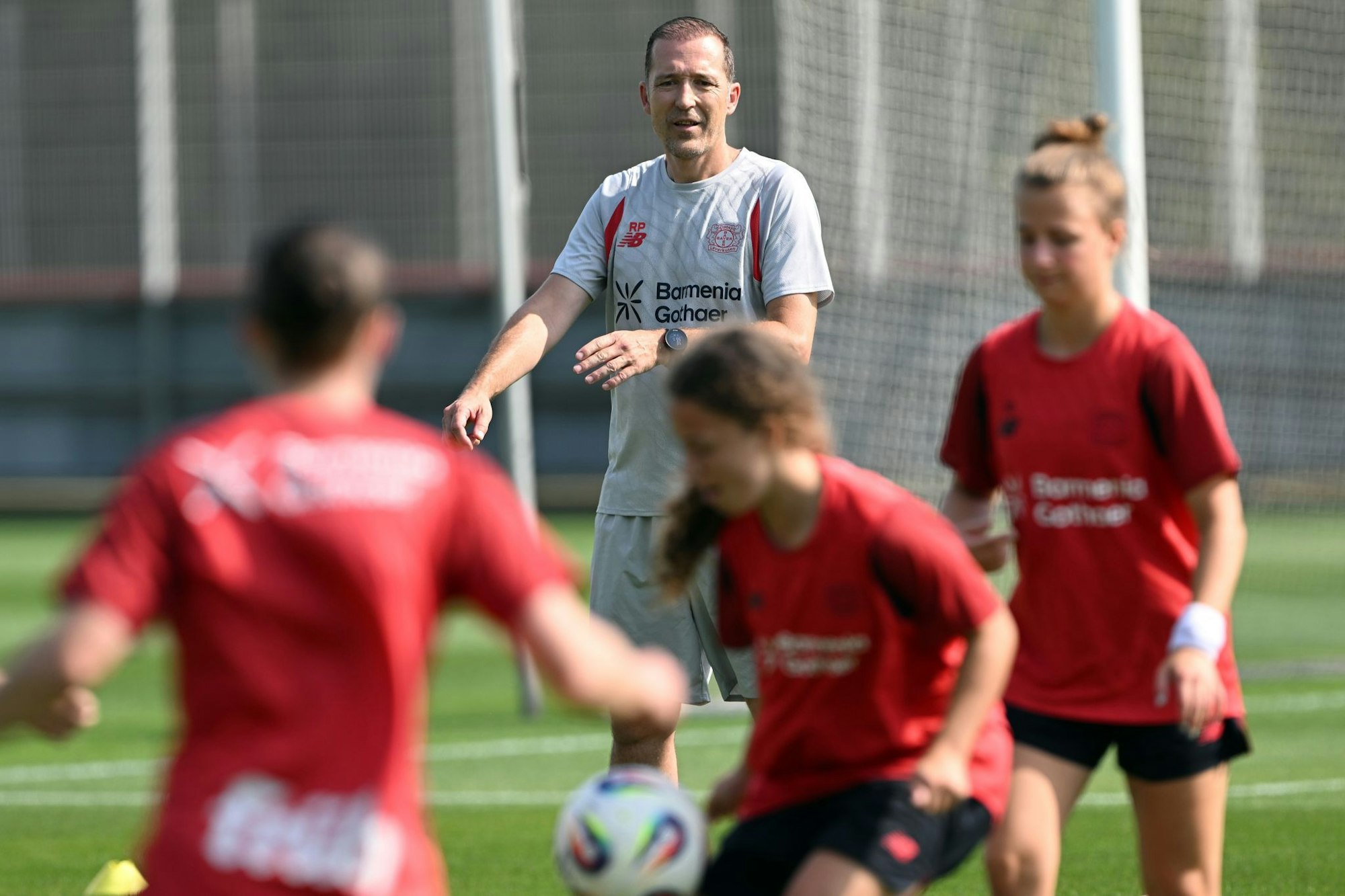 Trainiert seit vergangenem Sommer die Bundesliga-Frauen von Bayer Leverkusen: Roberto Pätzold.
