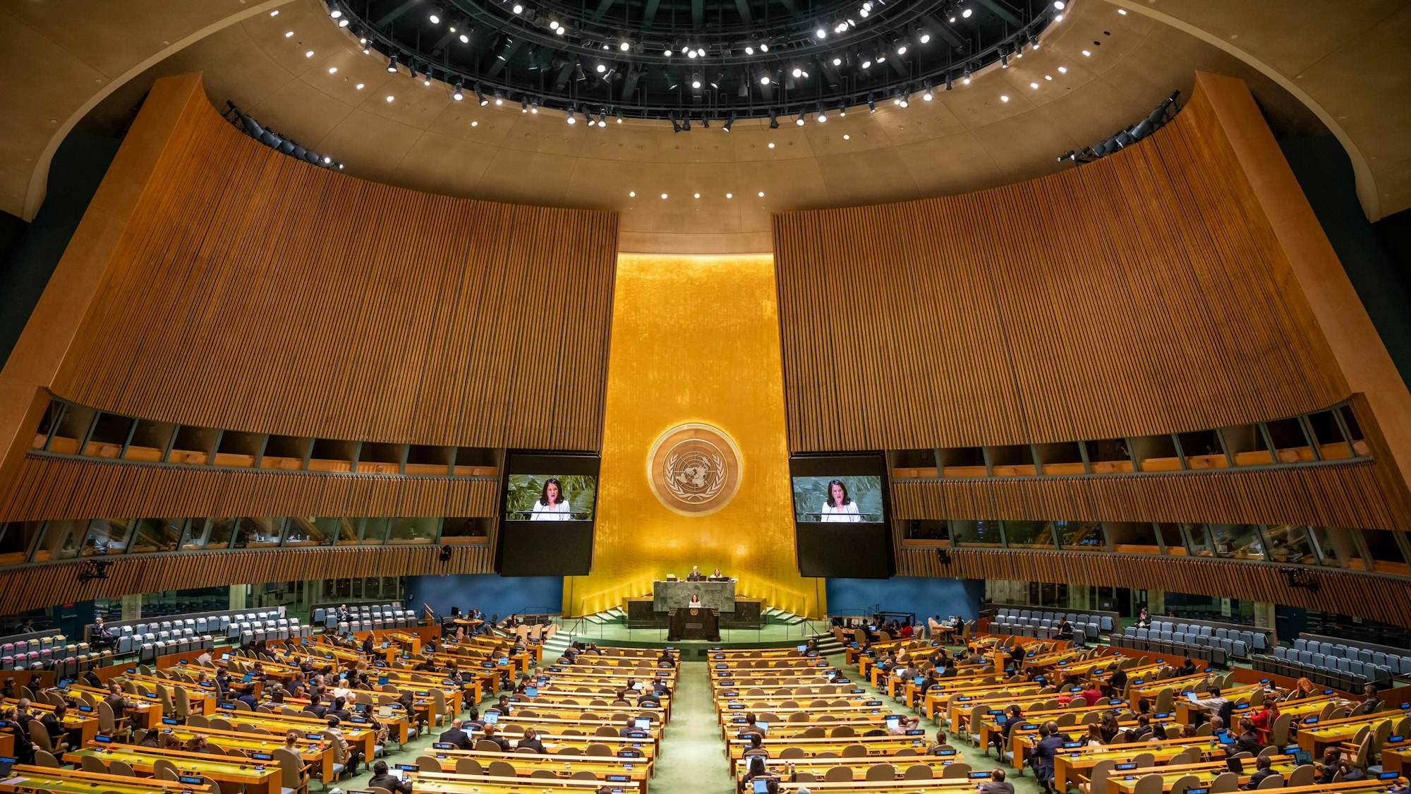 Annalena Baerbock (Bündnis90/Die Grünen), Außenministerin, spricht bei der 79. Generaldebatte der UN-Vollversammlung. Foto: Michael Kappeler/dpa