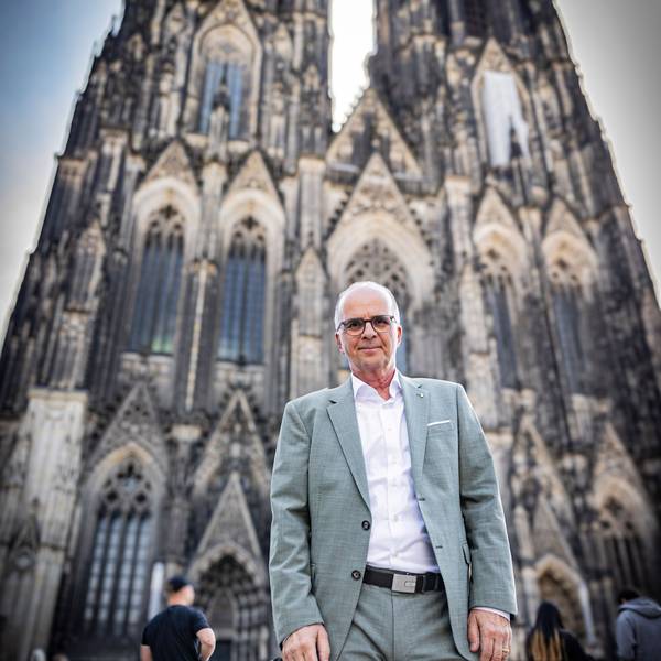 Vor dem Dom wollte sich Markus Greitemann zum Gespräch treffen.Meike Böschemeyer