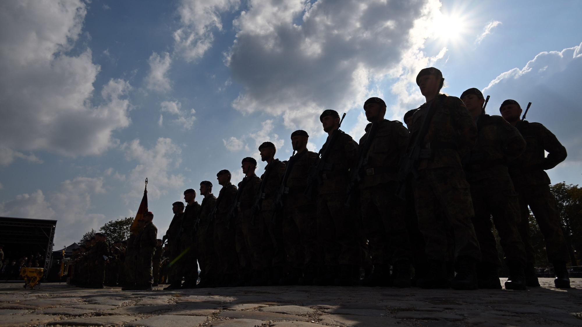 Die Bundeswehr spielt angesichts der aktuellen Bedrohungen eine immer wichtigere Rolle.