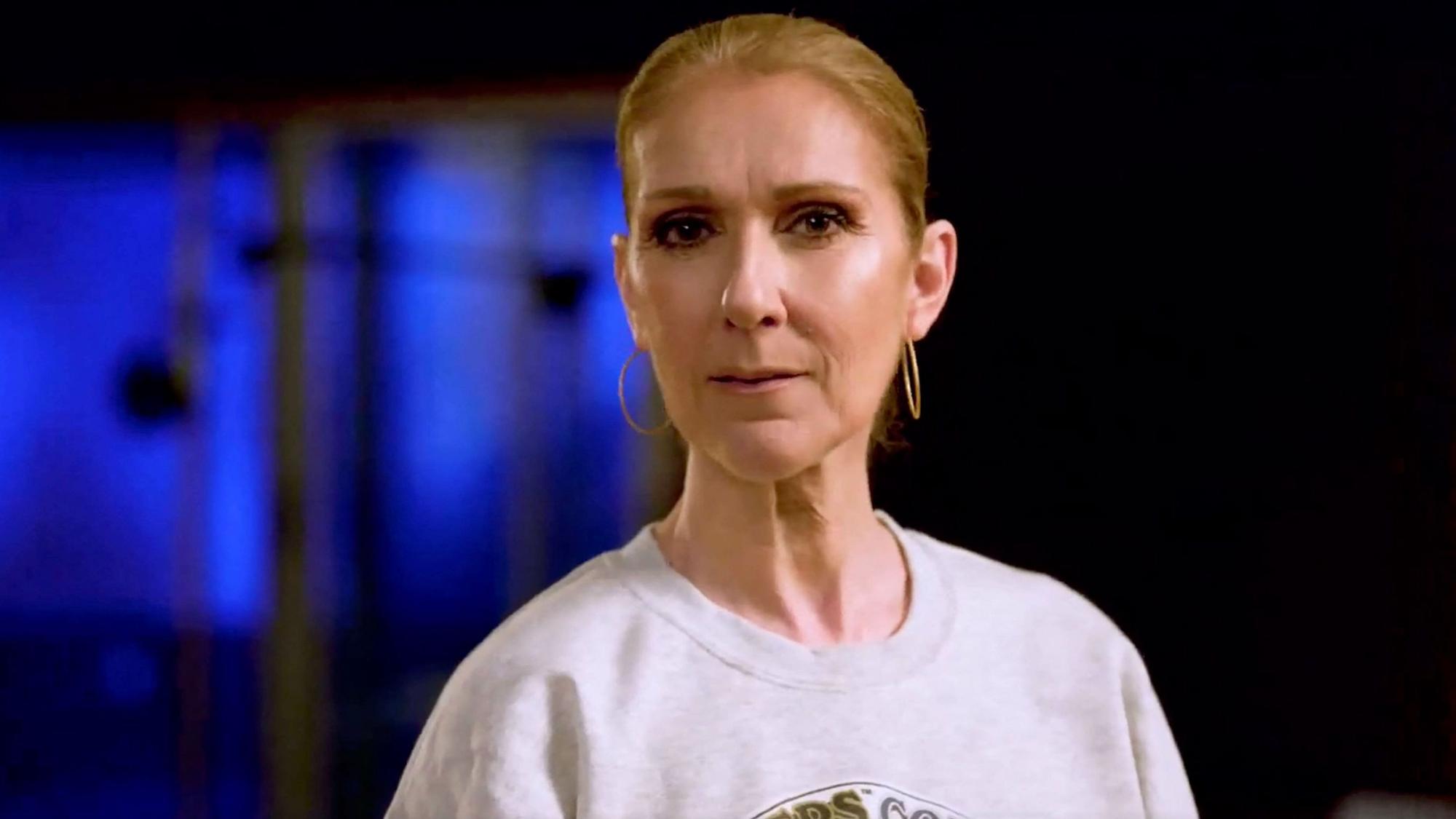 Nahaufnahme von Céline Dion. Jetzt hat sie verraten, warum ihr Auftritt beim ESC 2025 platzte.