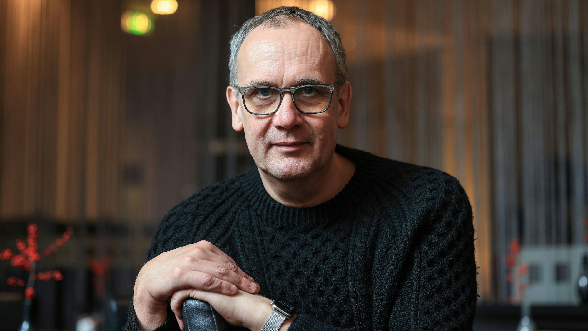 Das Foto zeigt den Schriftsteller Volker Kutscher