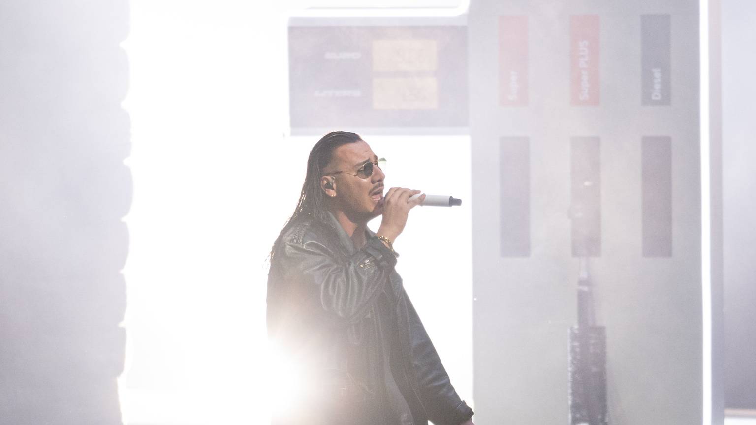 Apache 207 bringt ein neues Album heraus.