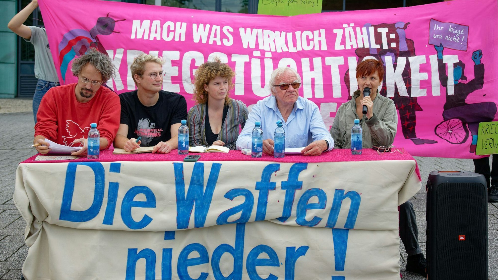 Die Demo-Veranstalter fordern eine vollständige Aufarbeitung des Polizei-Einsatzes.