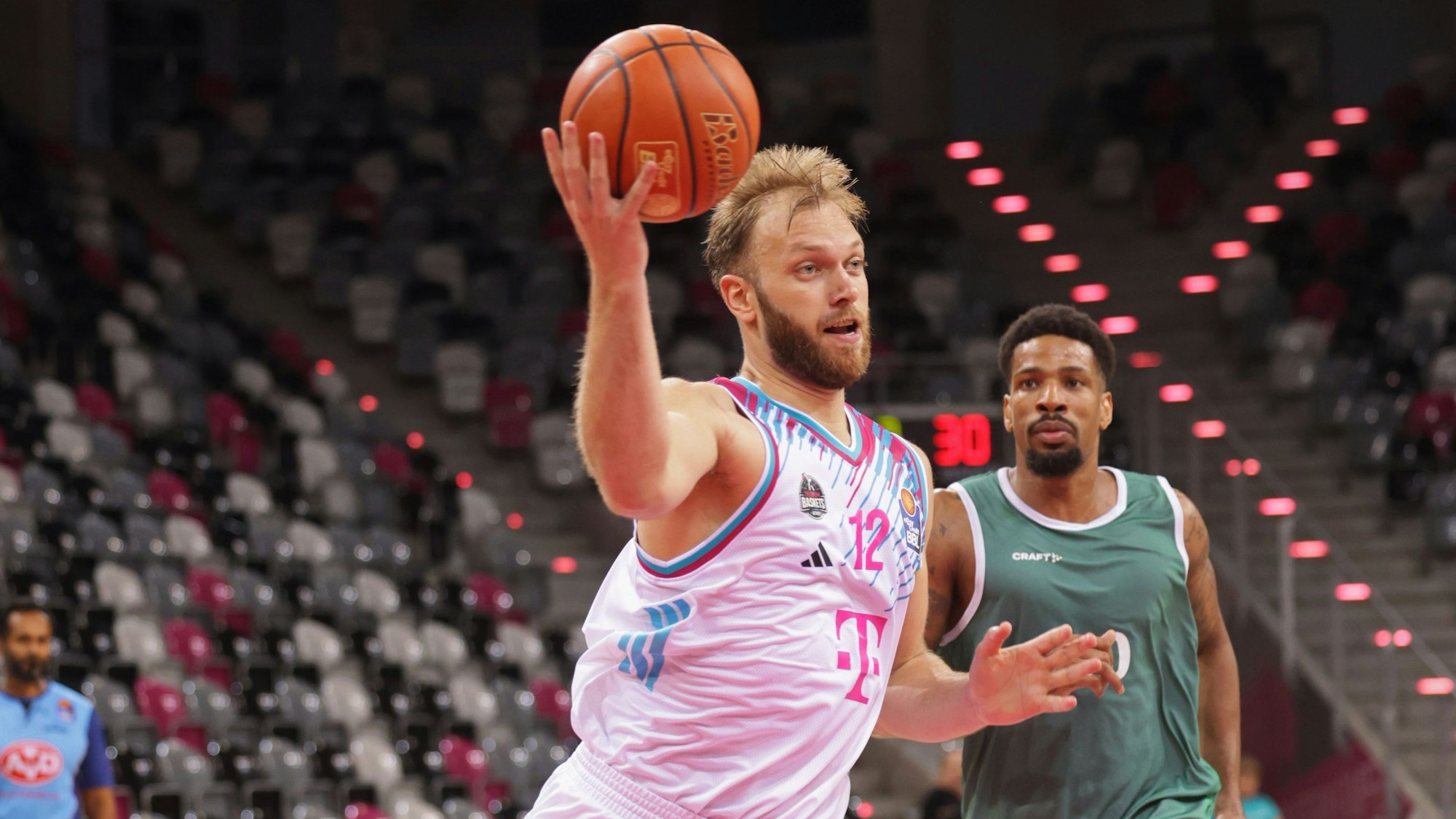 Bonns Neuzugang Melvin Jostmann überzeugte.