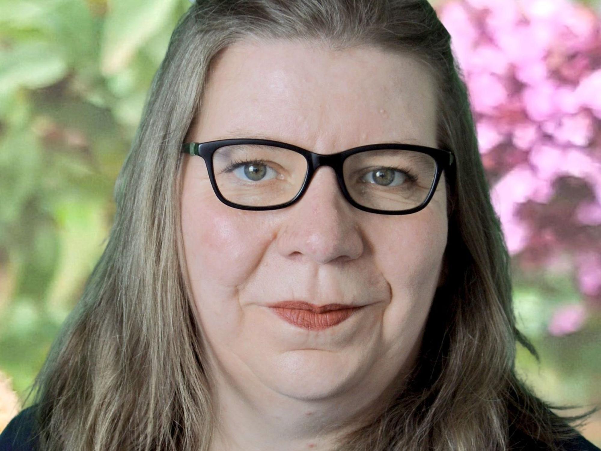 Porträtbild von Jana Engels.
