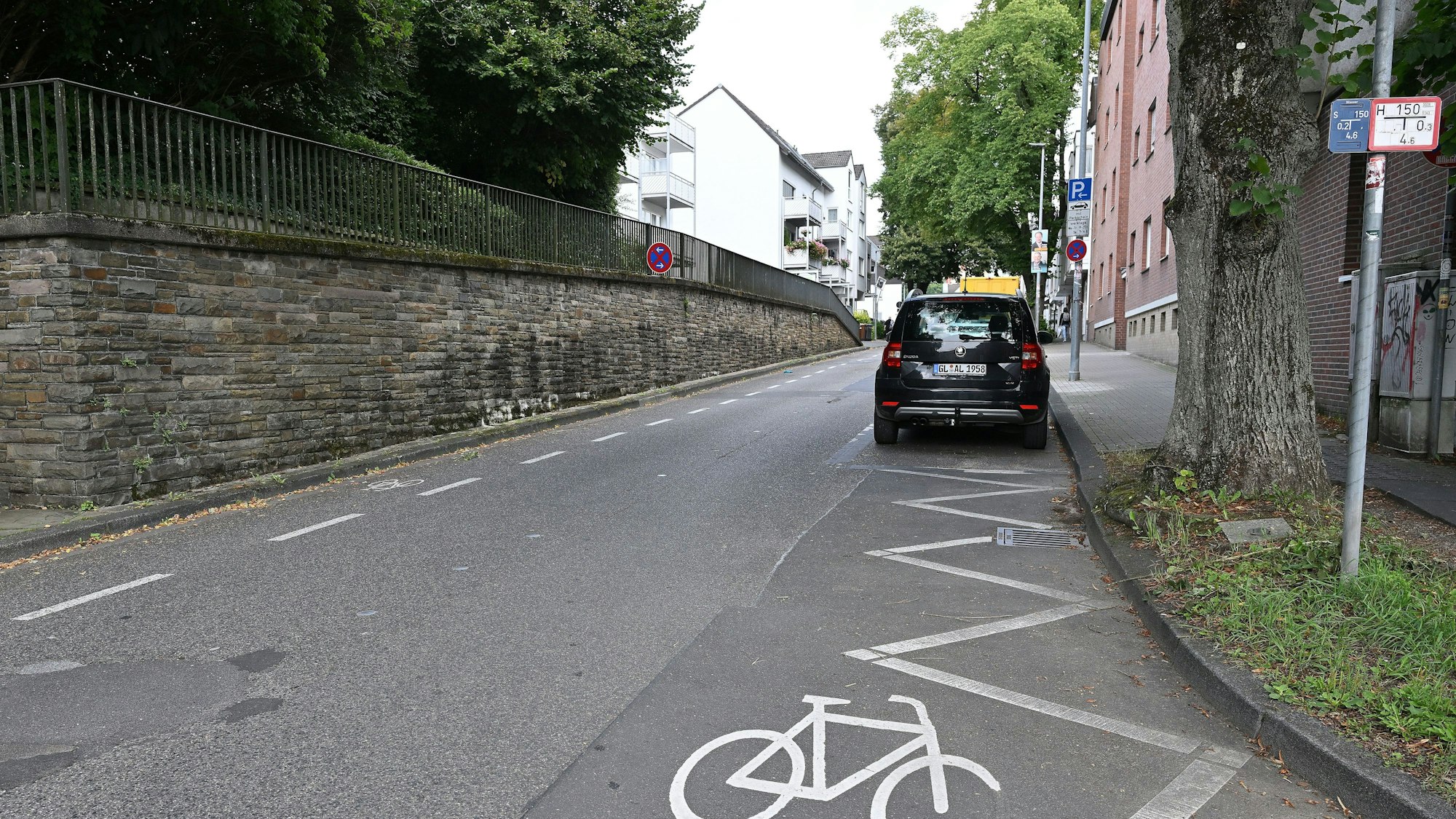 Das Foto zeigt die Laurentiusstraße in Bergisch Gladbach
