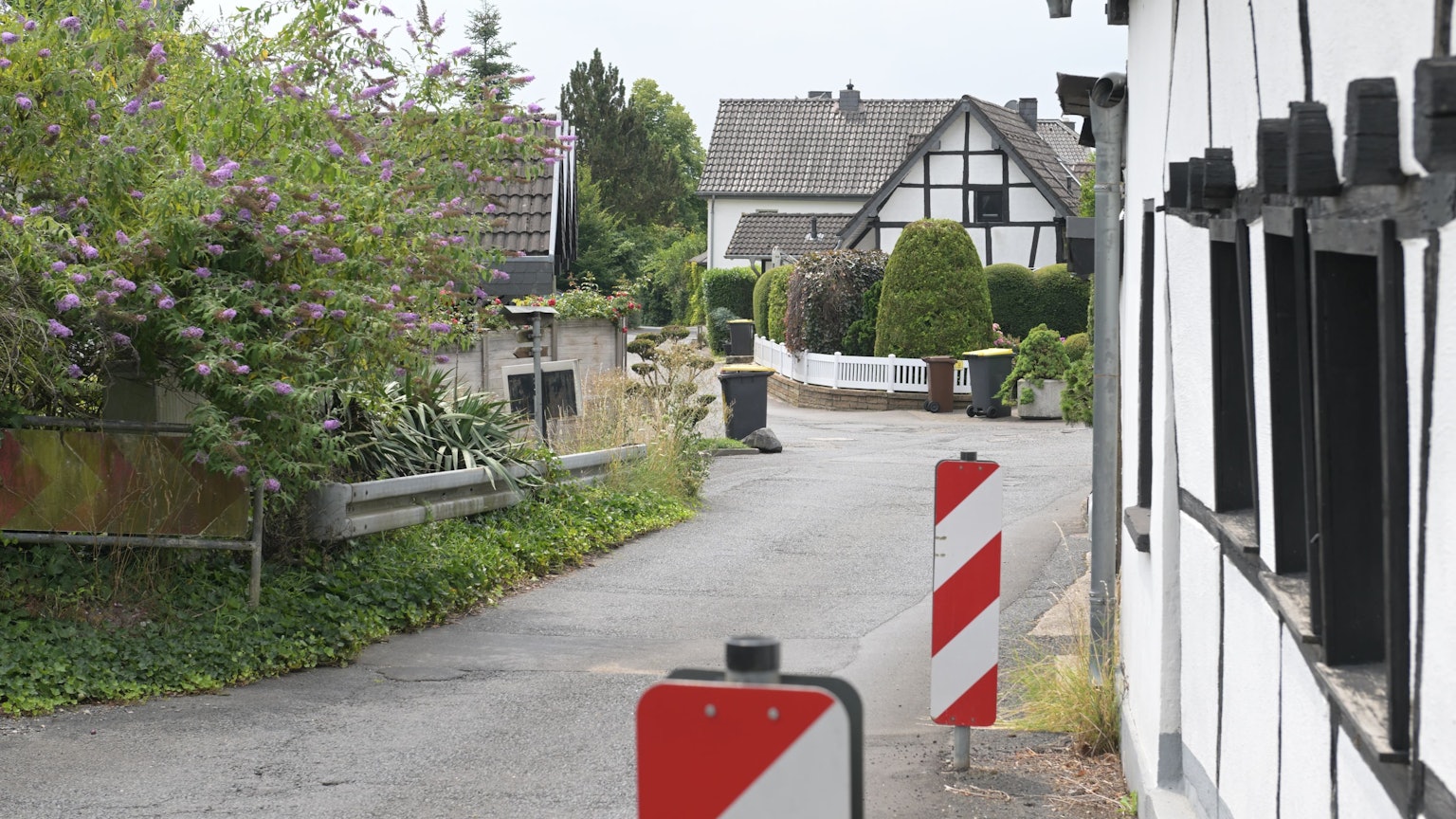 Die Durchfahrt in Menzlingen ist sehr eng. Daher sind Verkehrsbeschränkungen nötig. Über Einzelheiten wird diskutiert.