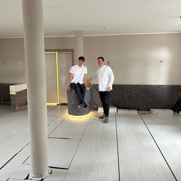 Das Le Gourmet wird nun umgebaut und mit neuem Namen unter LEU eröffnet Patissier Andre Siebertz (l.) und Küchenchef Thomas Gilles in den alten Räumen, die nun neu gestaltet werden.
