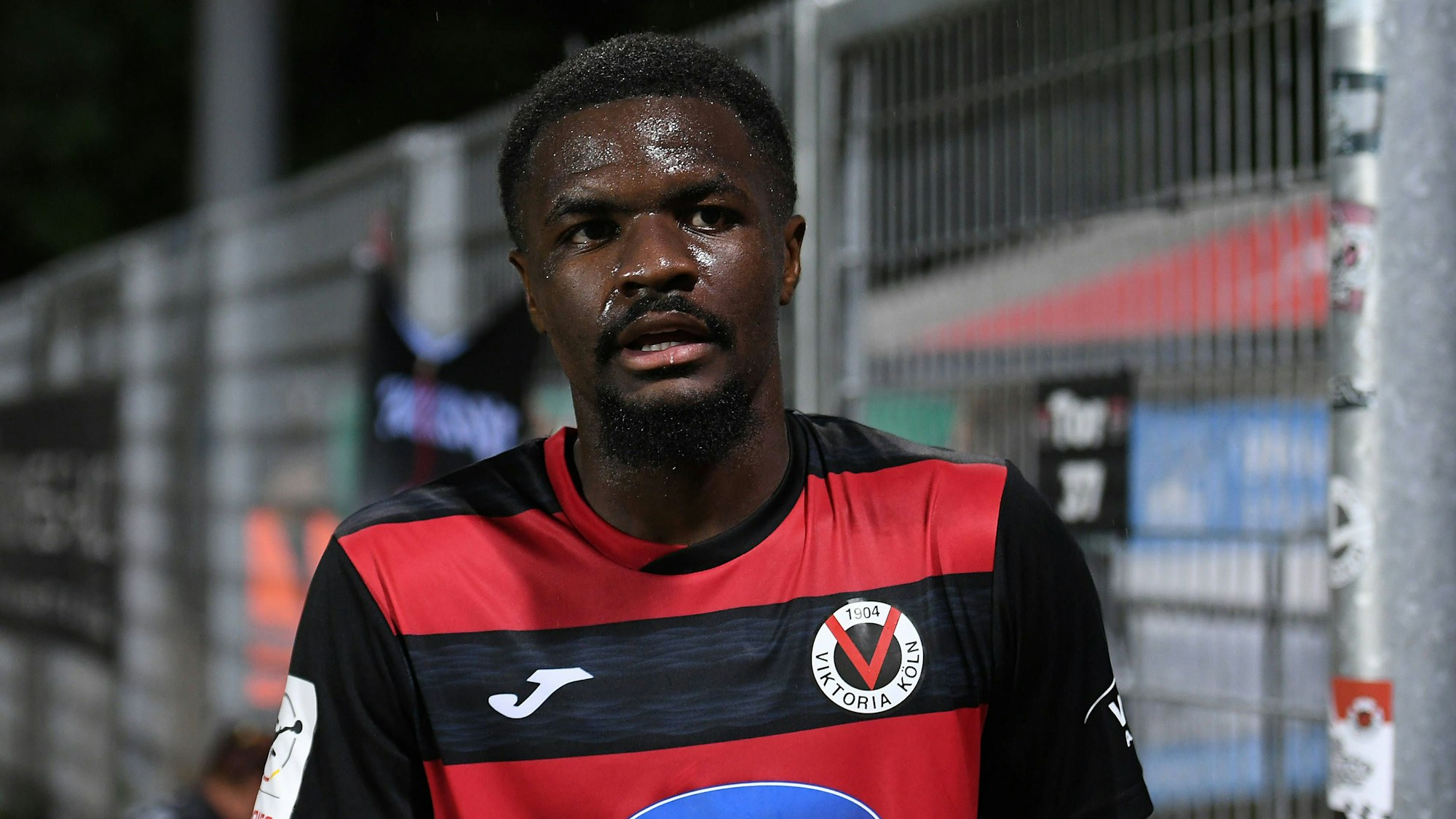 Fußball 3. Liga 4. Spieltag FC Viktoria Köln - SSV Jahn Regensburg am 29.08.2025 im Sportpark Höhenberg in Köln Verthomy Boboy Köln DFB regulations prohibit any use of photographs as image sequences and/or quasi-video. *** Soccer 3 Liga 4 Matchday FC Viktoria Köln SSV Jahn Regensburg on 29 08 2025 at Sportpark Höhenberg in Cologne Verthomy Boboy Köln DFB regulations prohibit any use of photographs as image sequences and or quasi video xRx