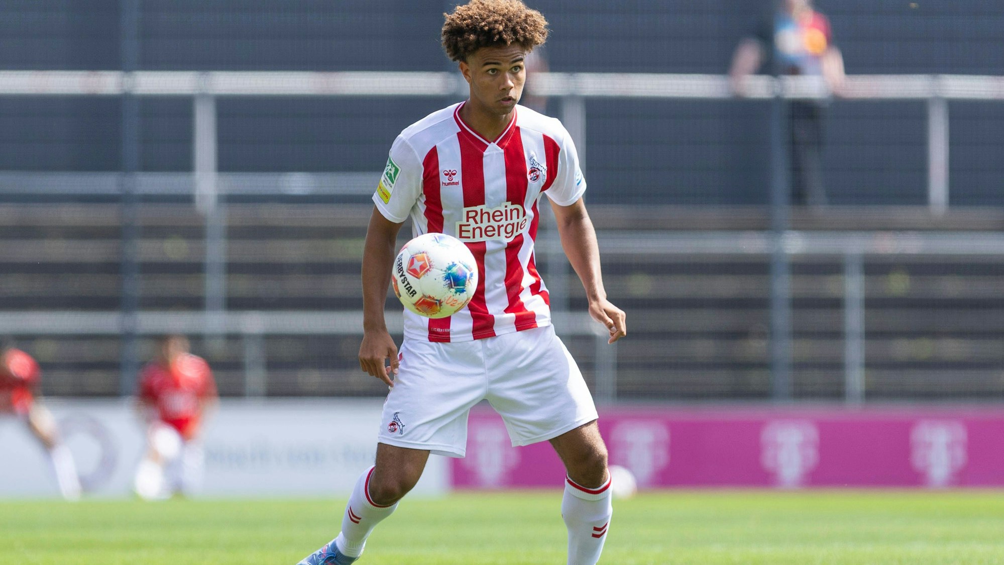 Regionalliga West: 1. FC Köln U21, U 21 - Sportfreunde Siegen, 17.08.2025 Neo Telle 1. FC Köln U21, 17. Regionalliga West, 1. FC Köln U21 - Sportfreunde Siegen, 4. Spieltag, am 17.08.2025, Franz-Kremer-Stadion, Köln *** Regionalliga West 1 FC Köln U21 Sportfreunde Siegen, 17 08 2025 Neo Telle 1 FC Köln U21, 17 Regionalliga West, 1 FC Köln U21 Sportfreunde Siegen, 4 Matchday, on 17 08 2025, Franz Kremer Stadium, Cologne Copyright: xBEAUTIFULxSPORTS/Meuselx