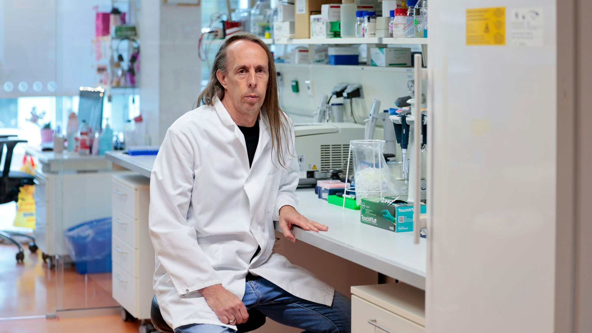 Der Biologe Dr. Sebastian Grönke leitete die Studie.