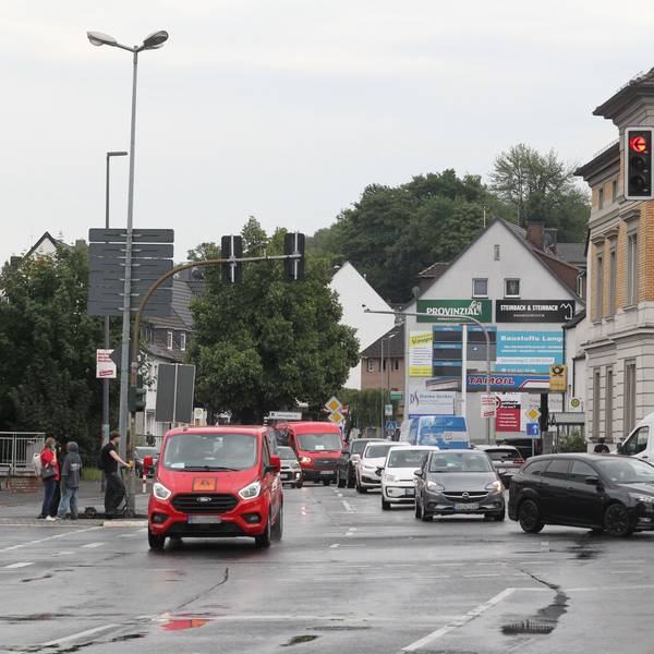 Die Entwicklung des Ortskerns mit Eipstraßenquartier, Marktplatz, Rathaus-Neubau und Unterführung ist eines der großen Themen in der Gemeinde Eitorf.