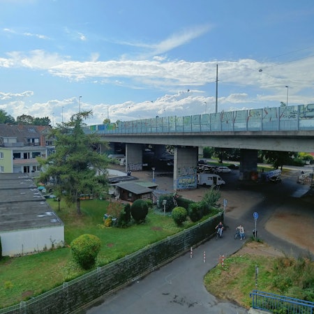 Voraussichtlich ab Mitte Januar wird die Bonner Nordbrücken für Lkw über 7,5 Tonnen Gewicht gesperrt.