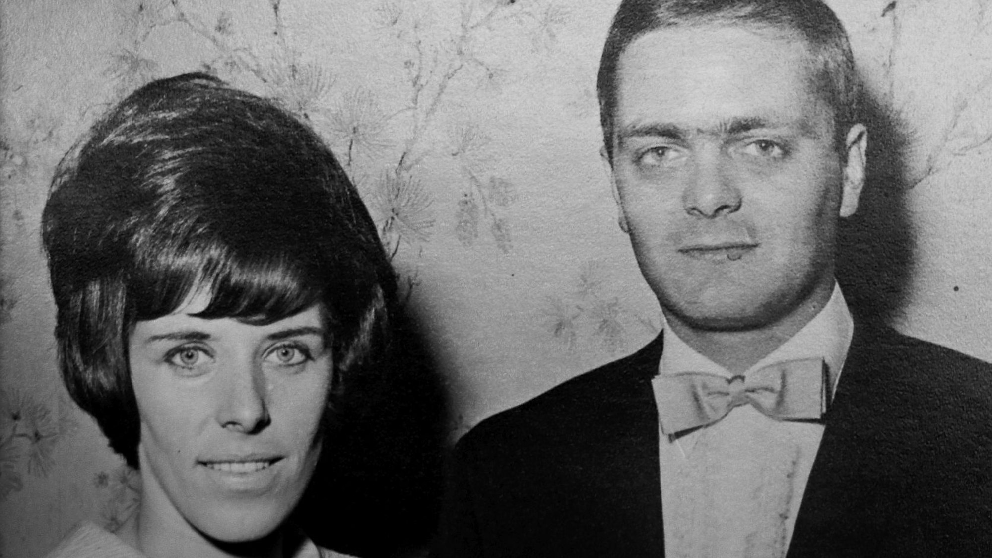 Das Foto zeigt die Repro eines alten Hochzeitsfotos.