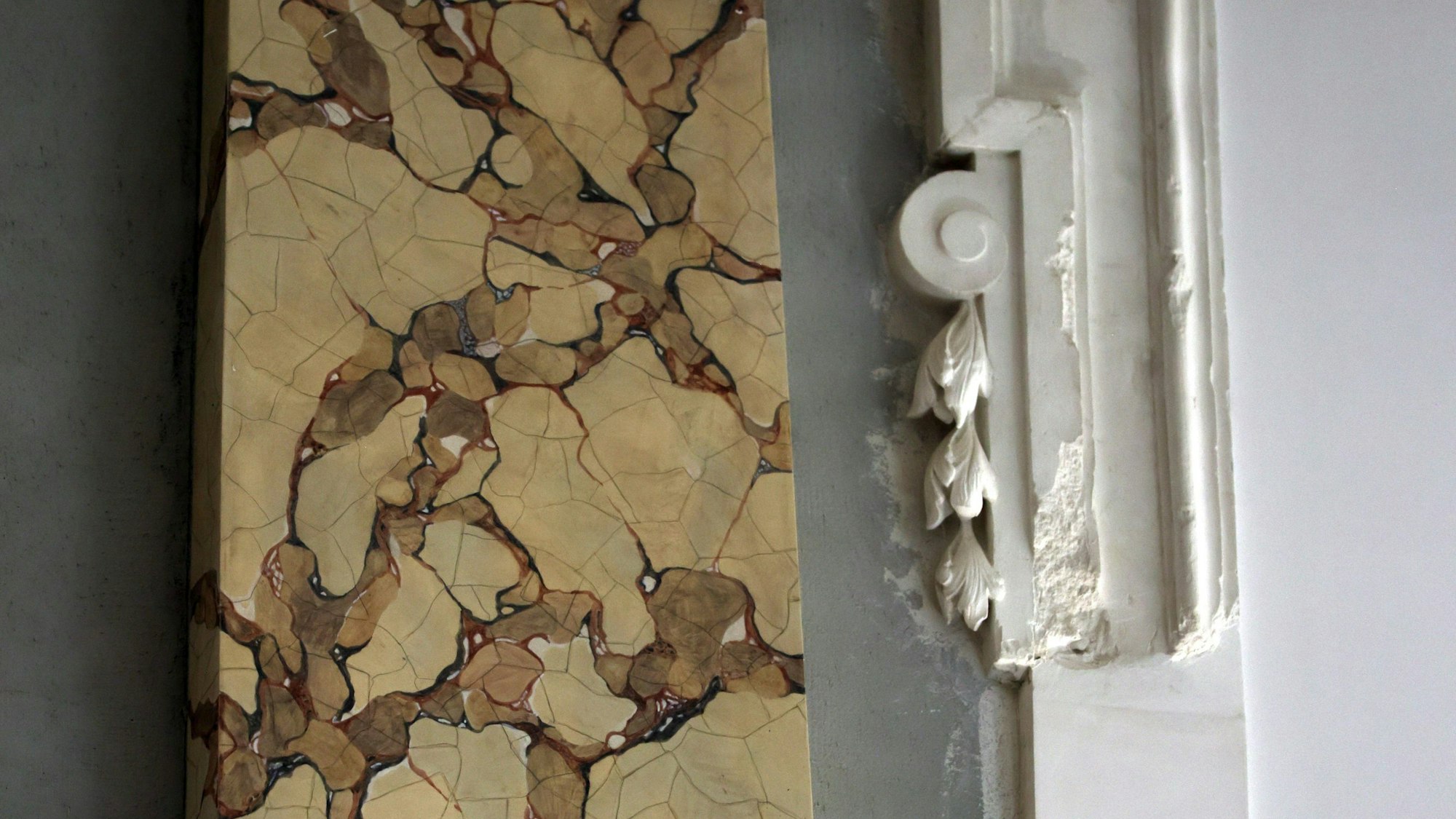 Teile der Original-Wandverzierung