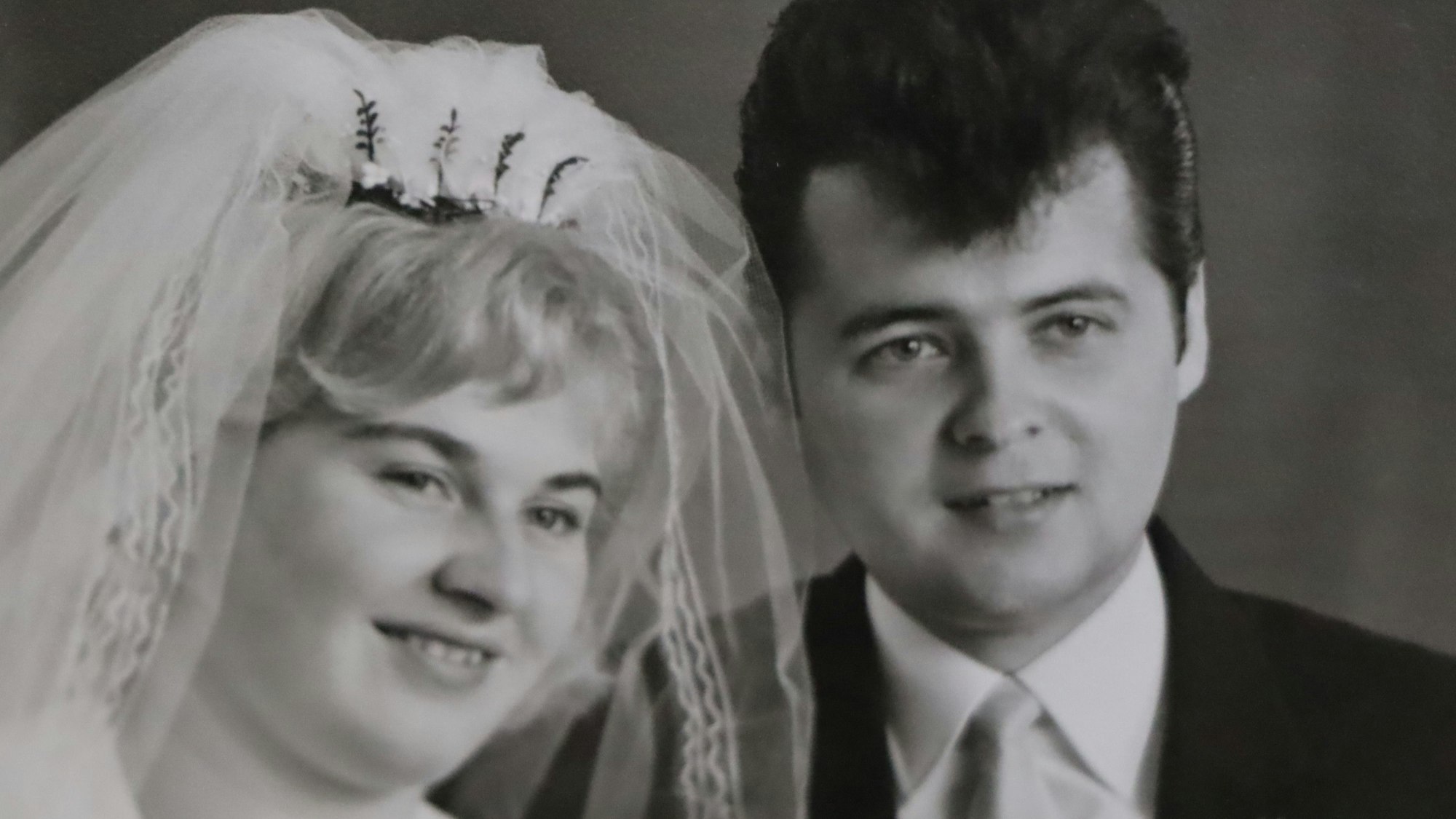 Am 10. September 1965 haben Doris und Heinz Vorzepf ihre Liebe zuerst standesamtlich, tags drauf auch bei ihrer kirchlichen Hochzeit vor dem Altar in Wesseling-Berzdorf besiegelt.