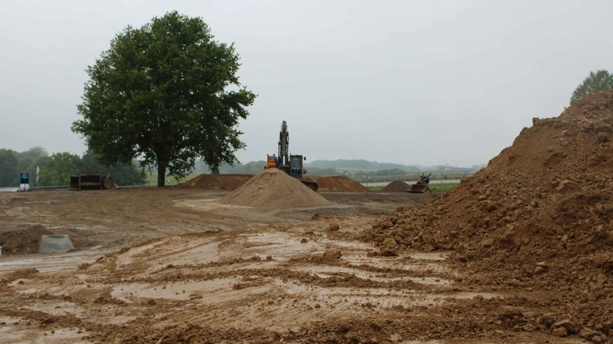 Die Tiefbauarbeiten sollen bis Ende September 2025 abgeschlossen werden.