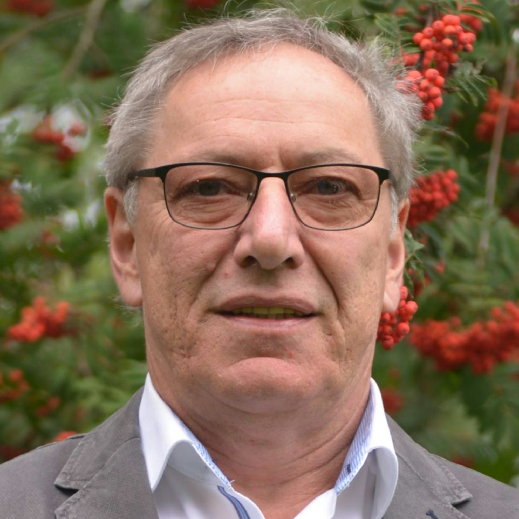 Porträtbild von Gerd Breuer.