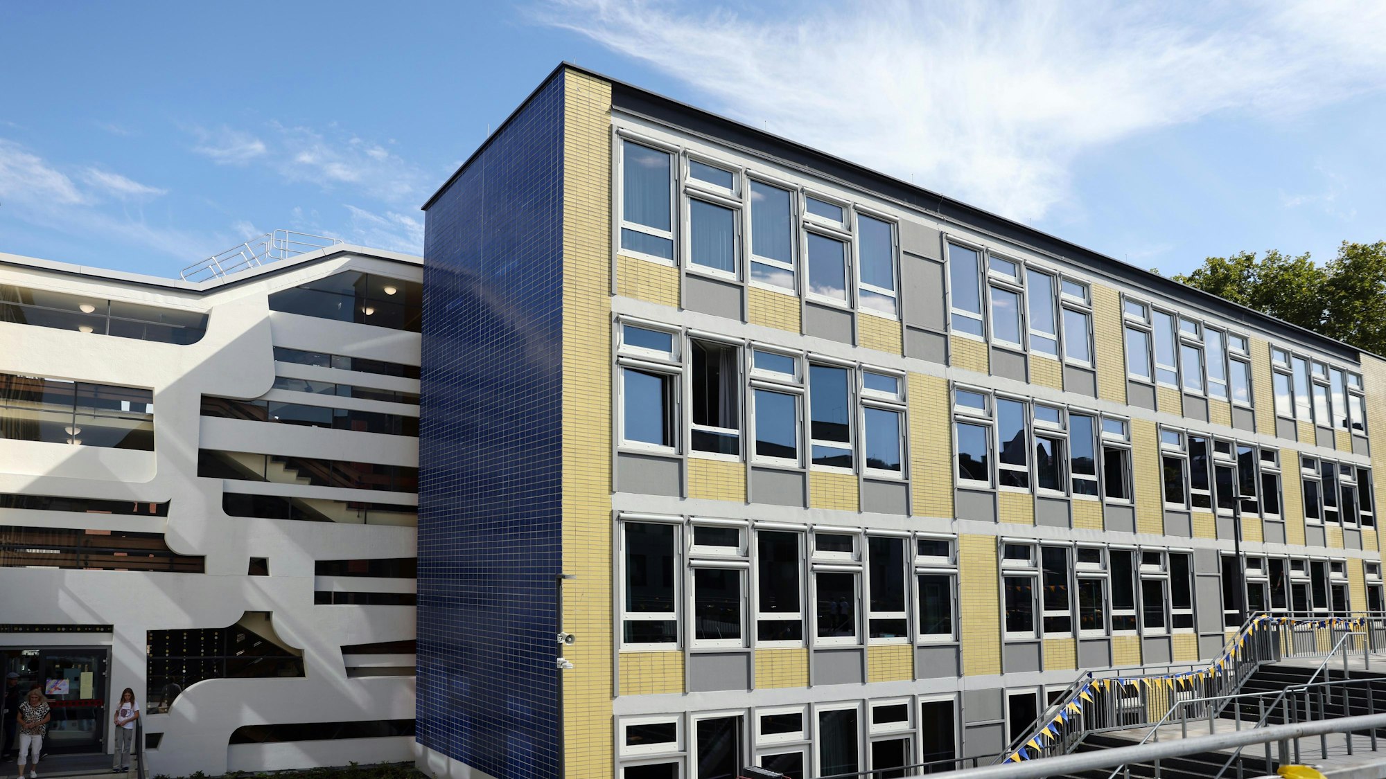 Ein Teil der Fassade der Königin-Luise-Schule.